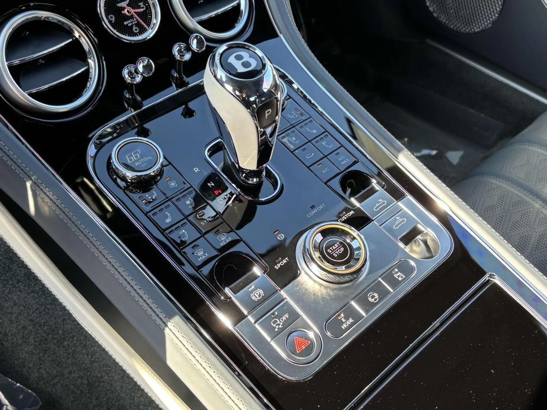 mph011_843713692_2be4194c96906a9d19fc9f002821ab5bx_8837bfeb4a