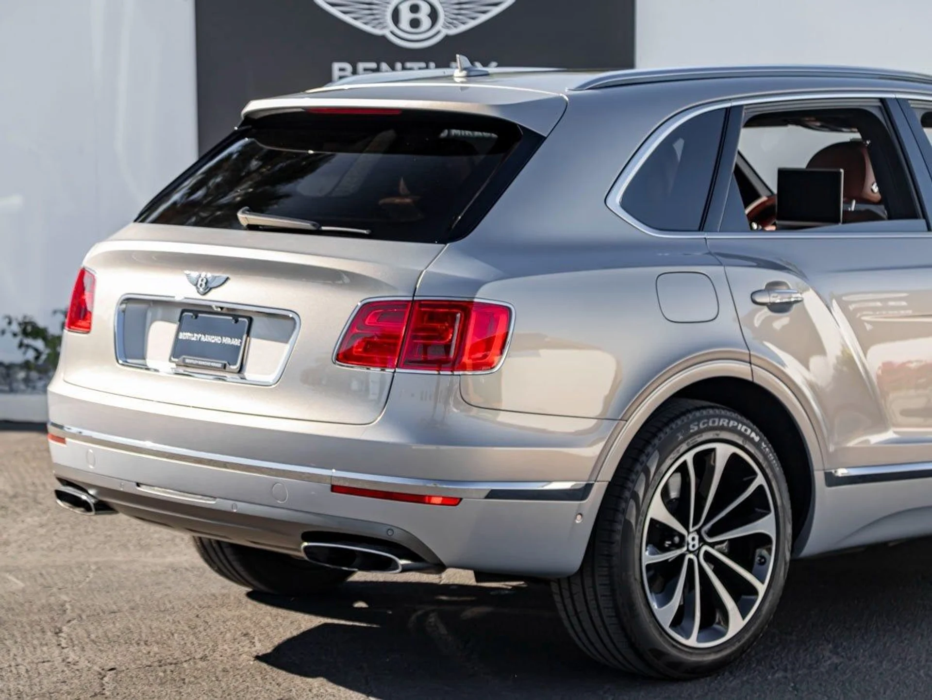 mph011_845783339_12_11db8e3718