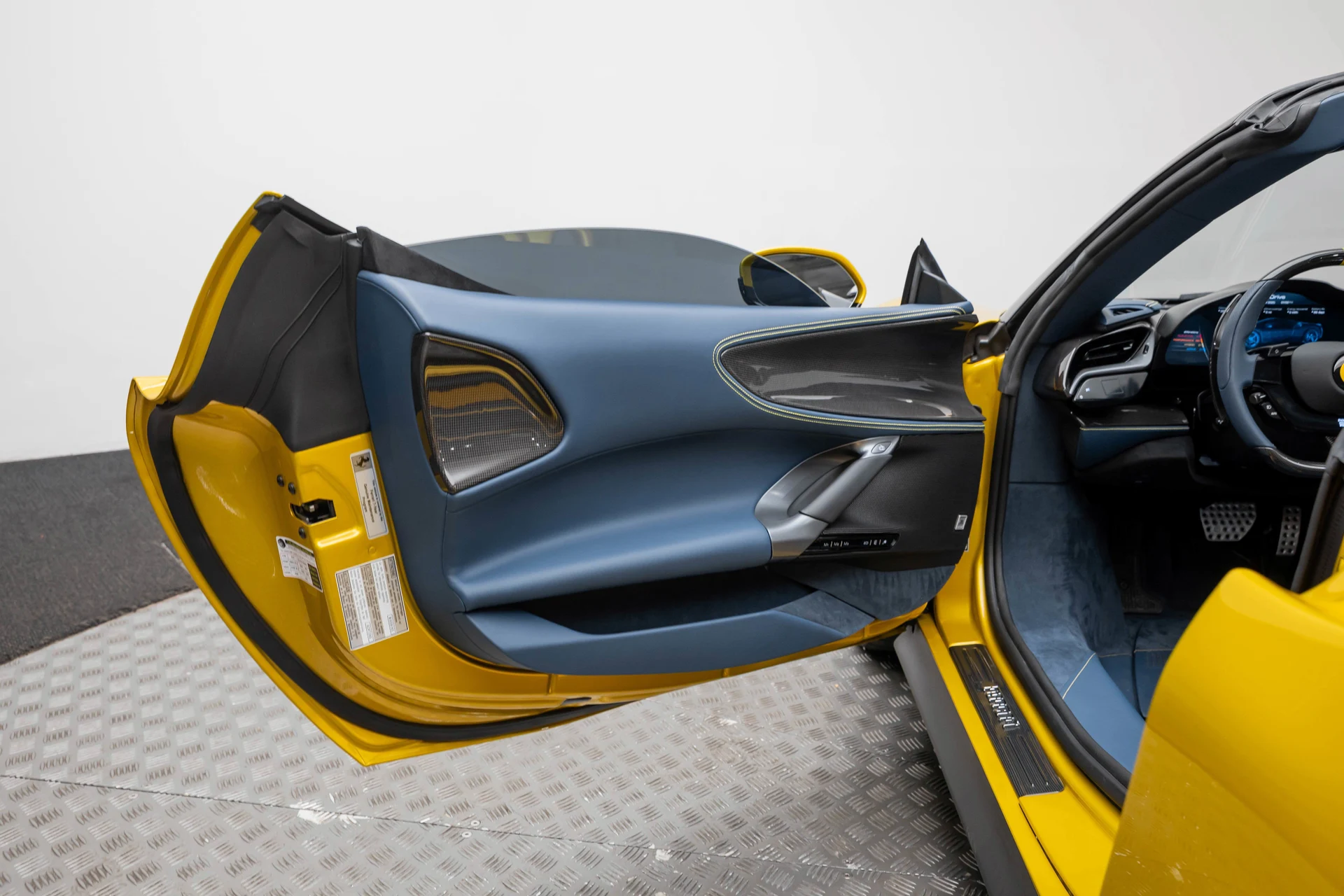 mph011_846994350_f5b3b50e320243769a3e9788f2417be8_7604a4b27d