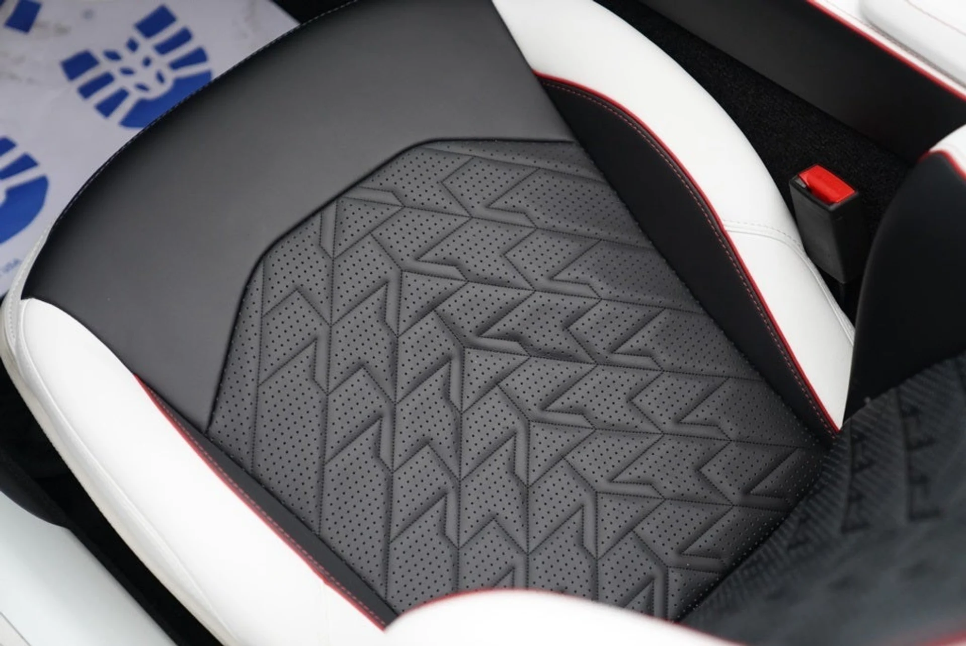 mph011_847330034_12_3bcd6aa3c6