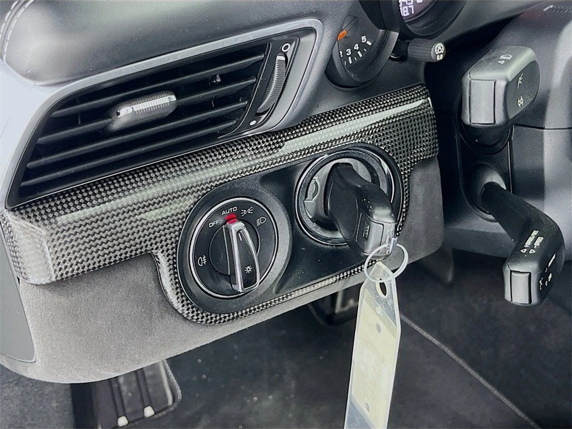 mph011_854673190_3ab0dff273134744a0aa0e9e11edfec9_a5c42482ad