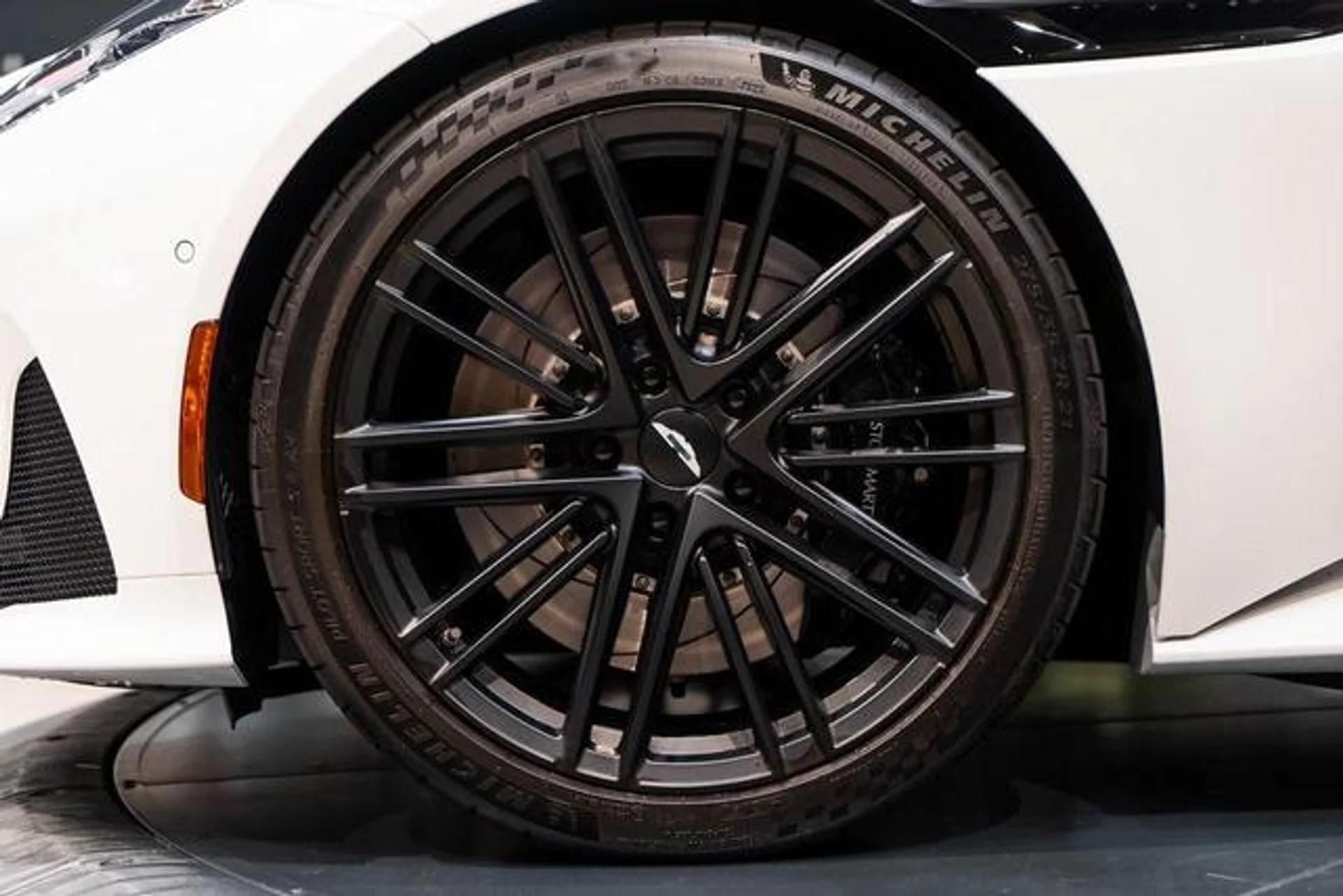 mph011_863015314_z_Uu_B1_FV_Dq_W7_H8_Hl_Gp_V6_Ne_E8_St_Ag_eb27226290