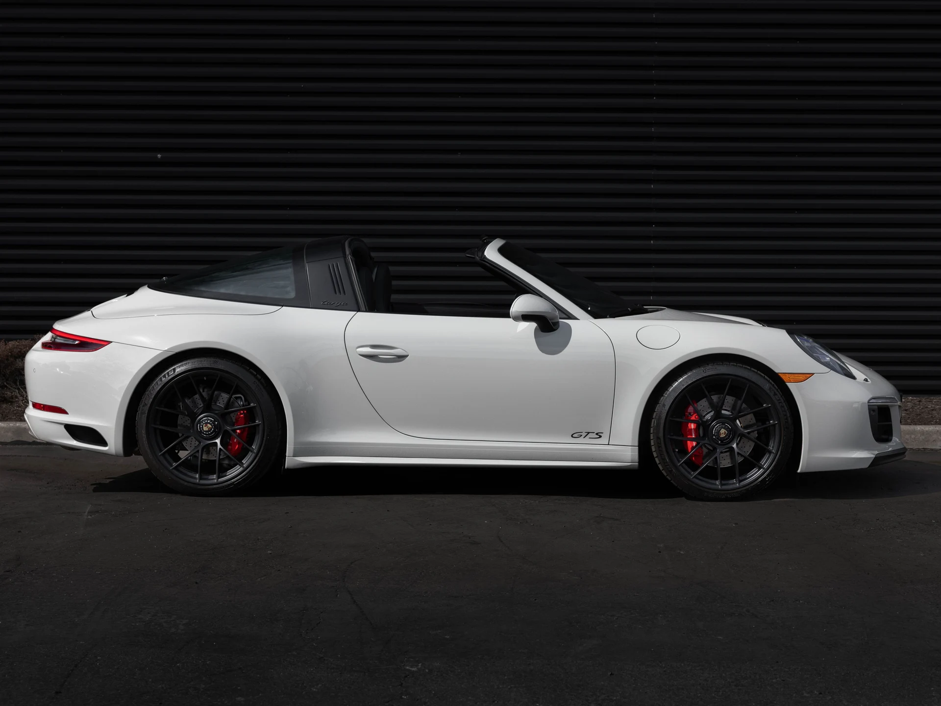 mph011_865545251_014e297f7df35e09b8603c4c243536e7_e6e1d71afa