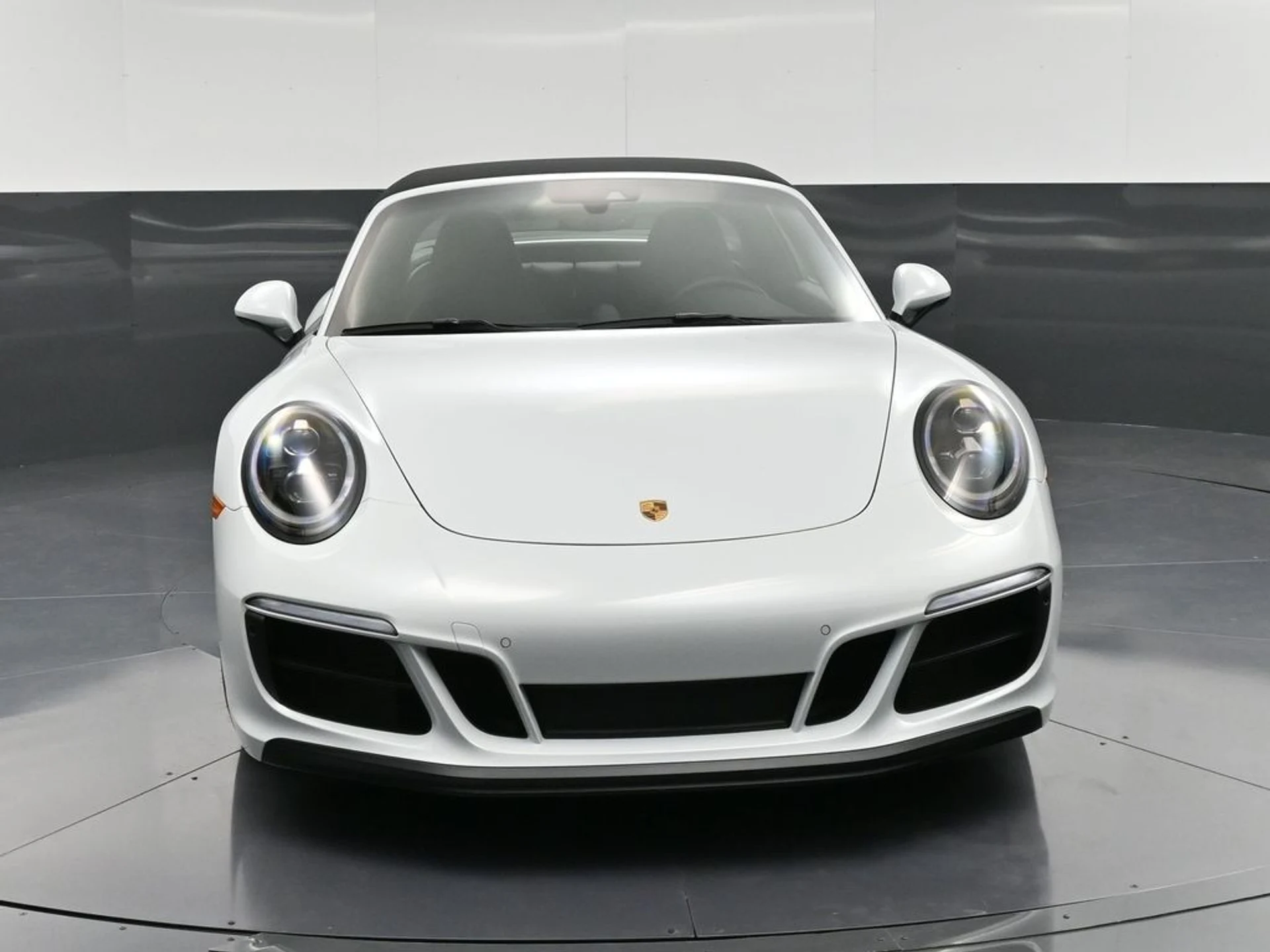 mph011_872263779_image_11_52af7a692d