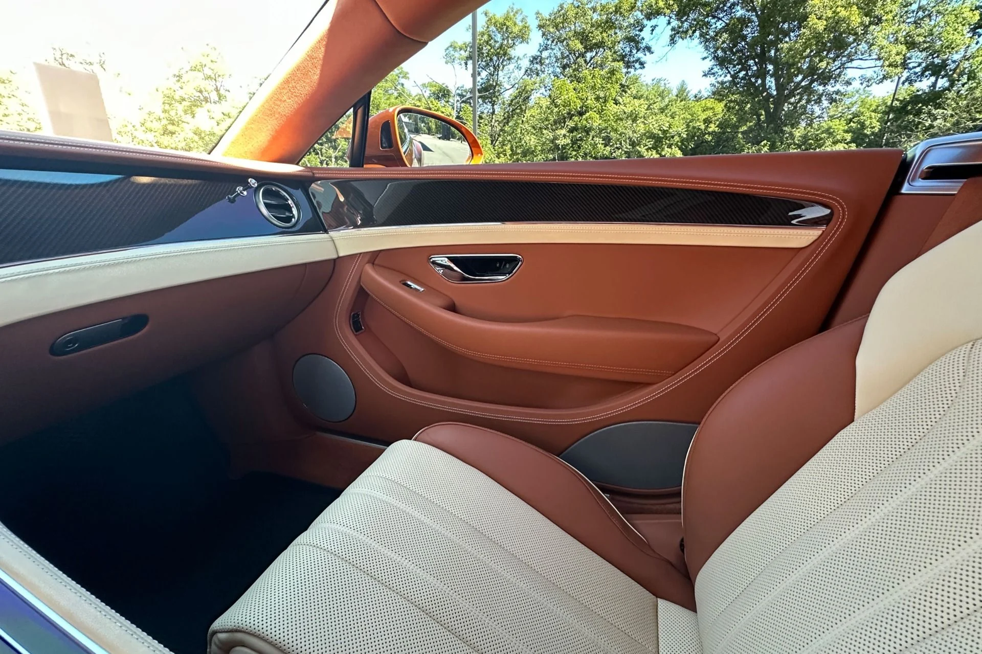 mph011_872951186_Used_2024_Bentley_Continental_1782129140_2888c38ad7