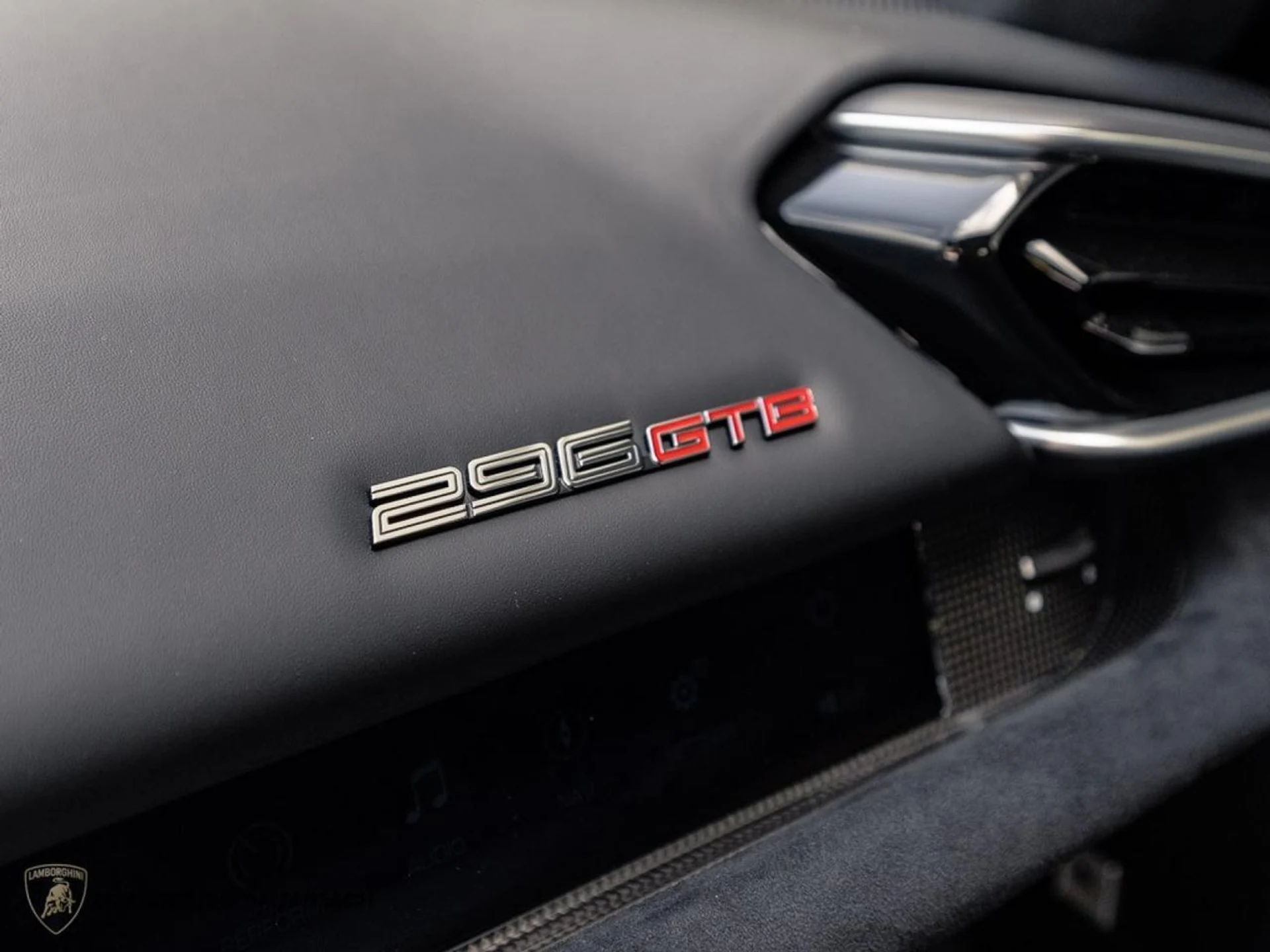 mph011_880177378_f0d3c9217772026c89748e76c3a3700e_ef2662f9ef