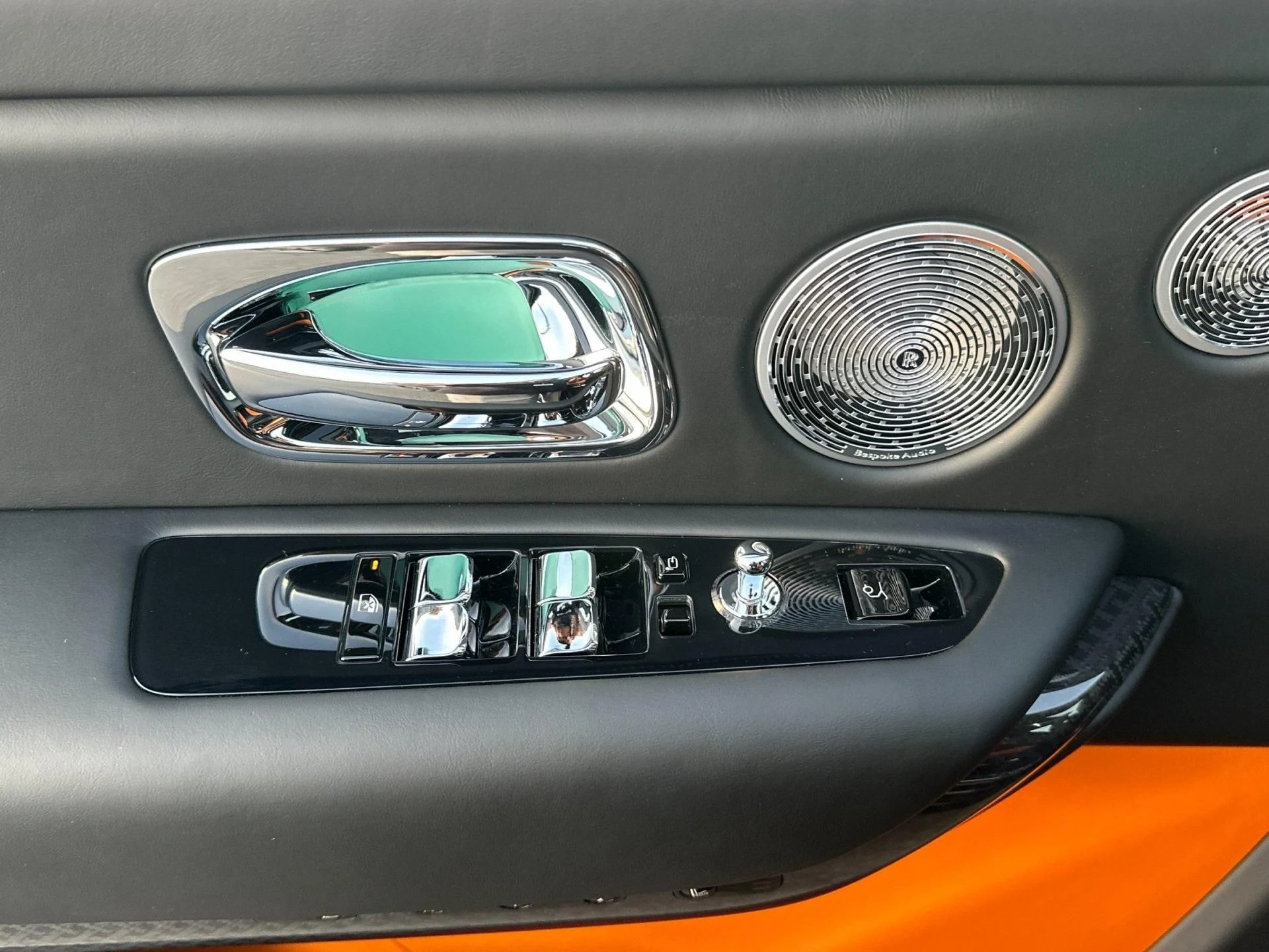 mph011_886342832_New_2026_Rolls_Royce_Black_Badge_Cullinan_1764949802_f77597e654