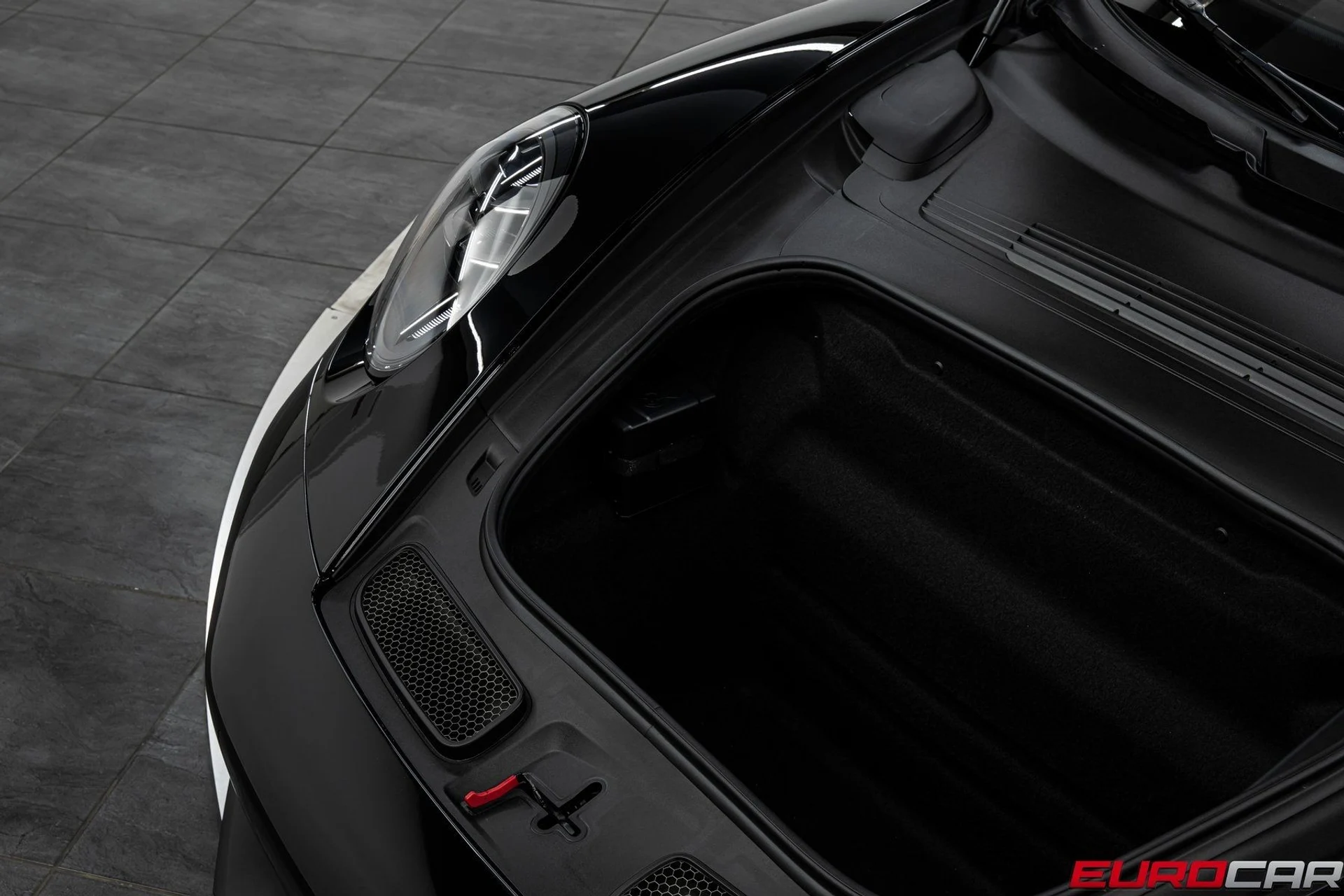 mph011_8886809_image_12_3cdfeea759