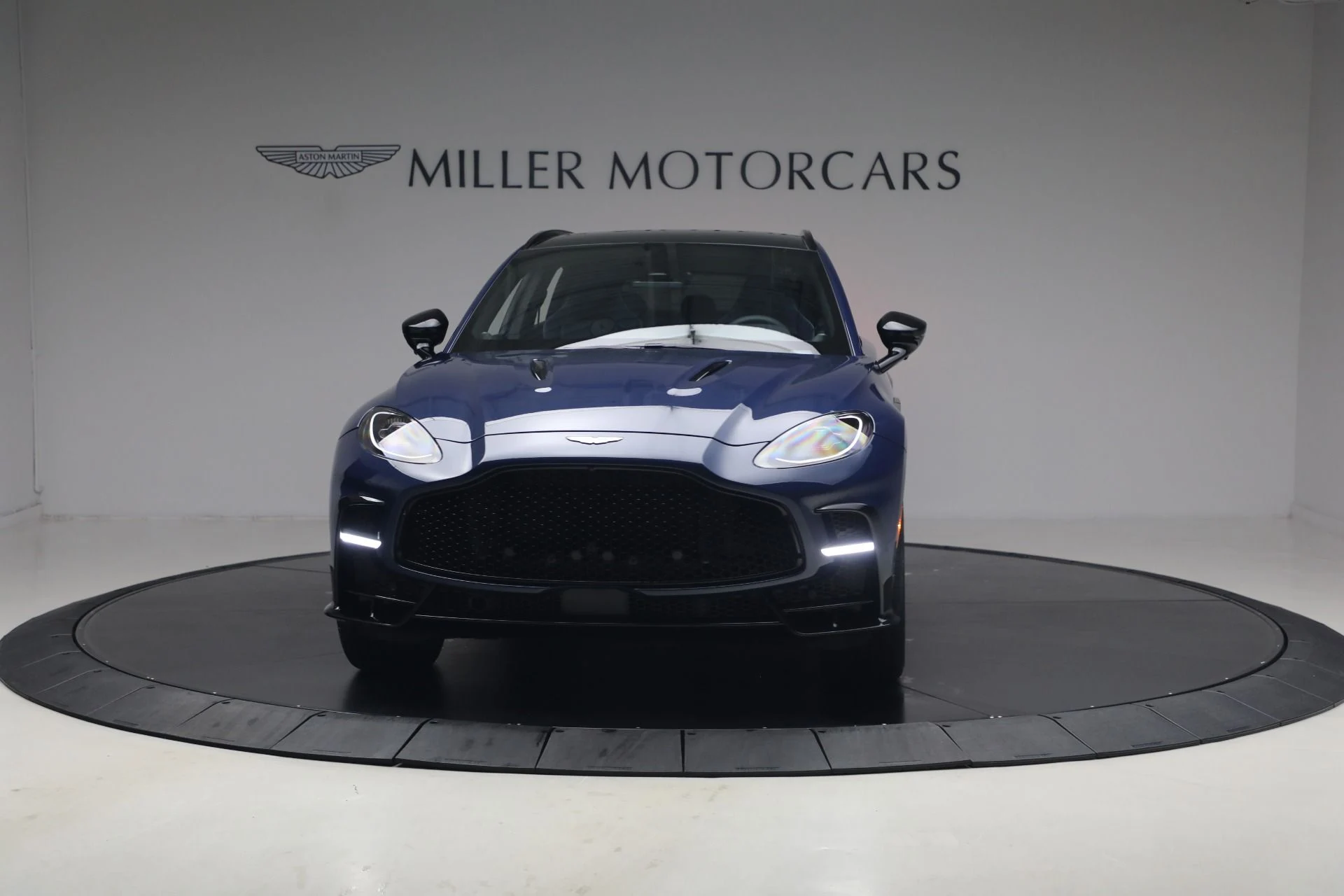 mph011_902061693_New_2026_Aston_Martin_DBX_S_1779920374_3e3ce3c678