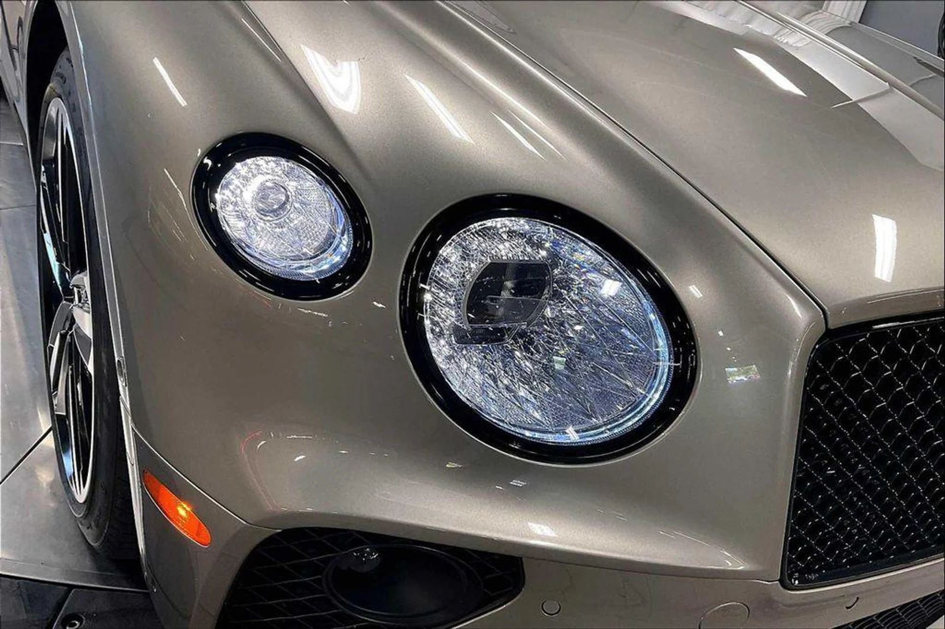 mph011_905367792_kqb_Qu5thqu_o_M_Co_ST_Ulqwi_RX_8_GM_ad6018bcf5