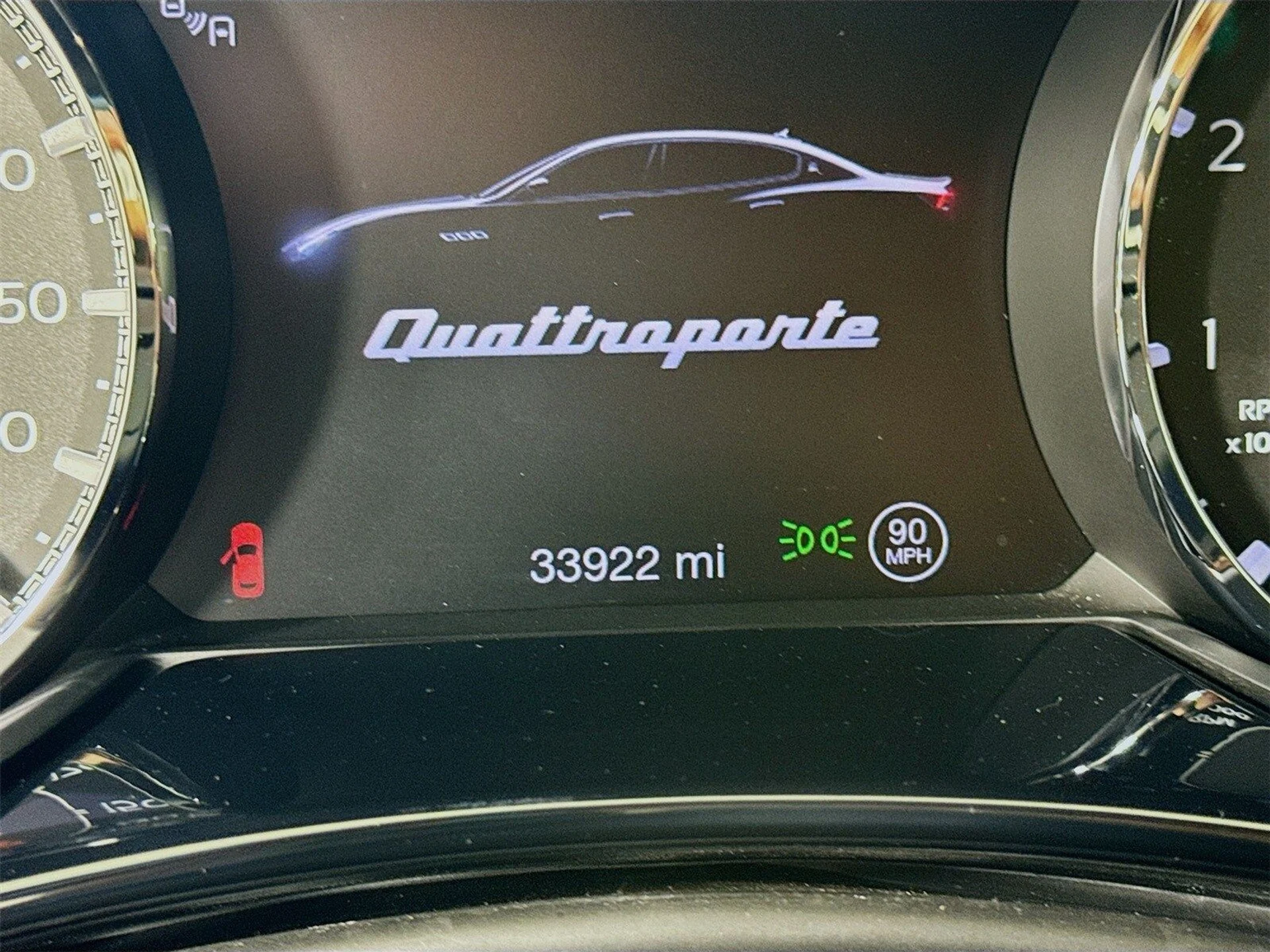 mph011_912361821_77bfc322e27fc5454d0442870961368dx_7f9624b517