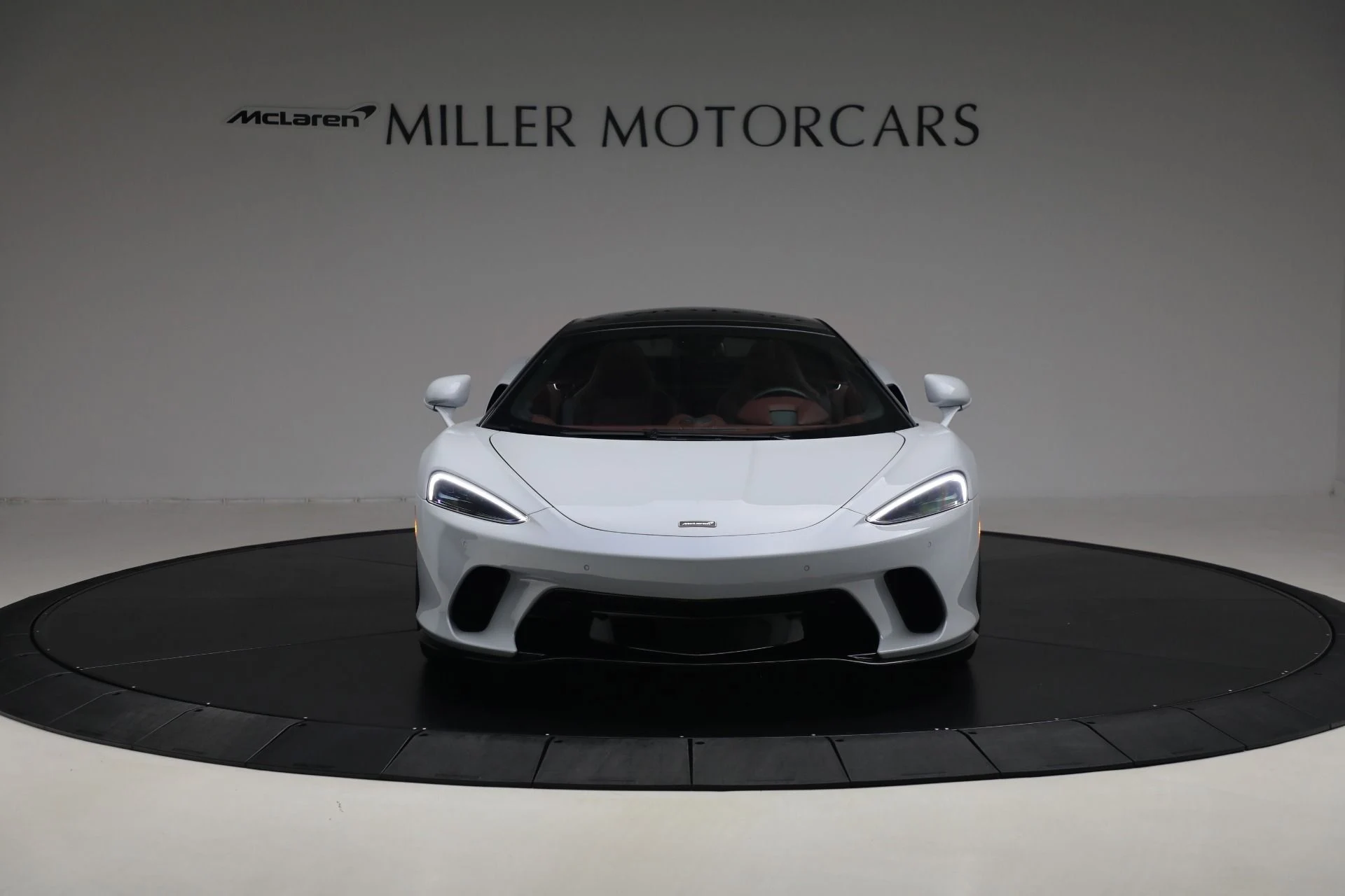 mph011_91367599_Used_2023_Mc_Laren_GT_Luxe_578549f86e