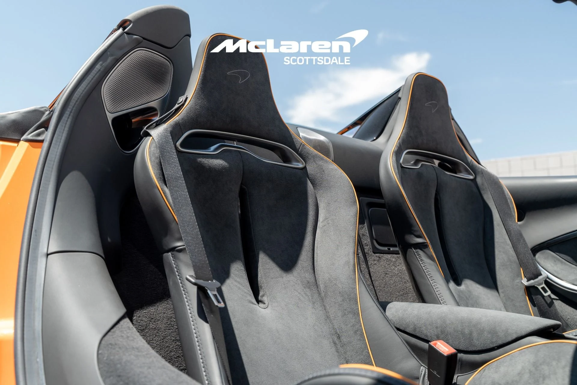 mph011_920281785_Used_2025_MCLAREN_ARTURA_1785519207_831fb6252e