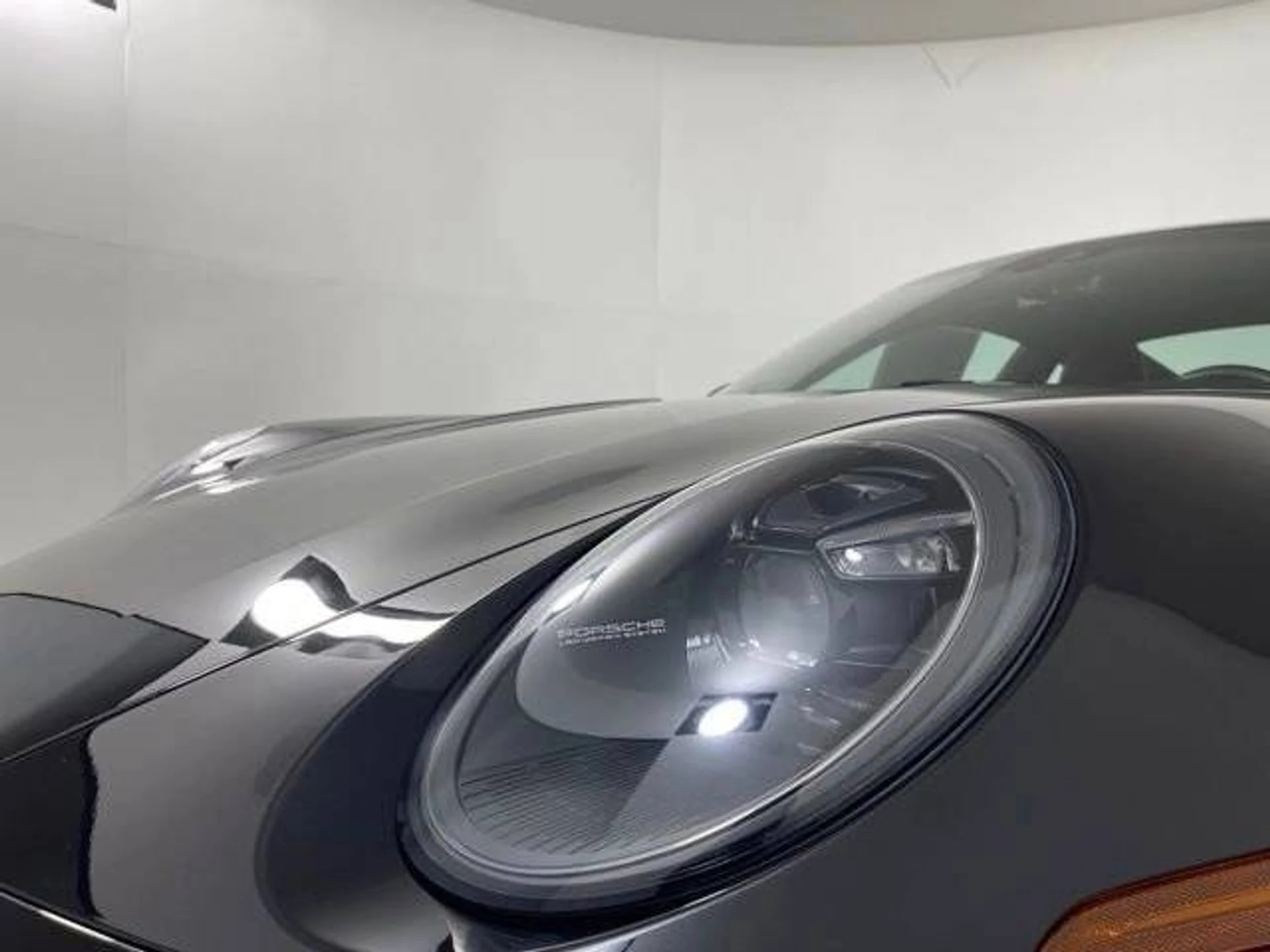 mph011_933764025_ebd31fd3bf457ab0a4f56195a9709db7x_84a552f7bd