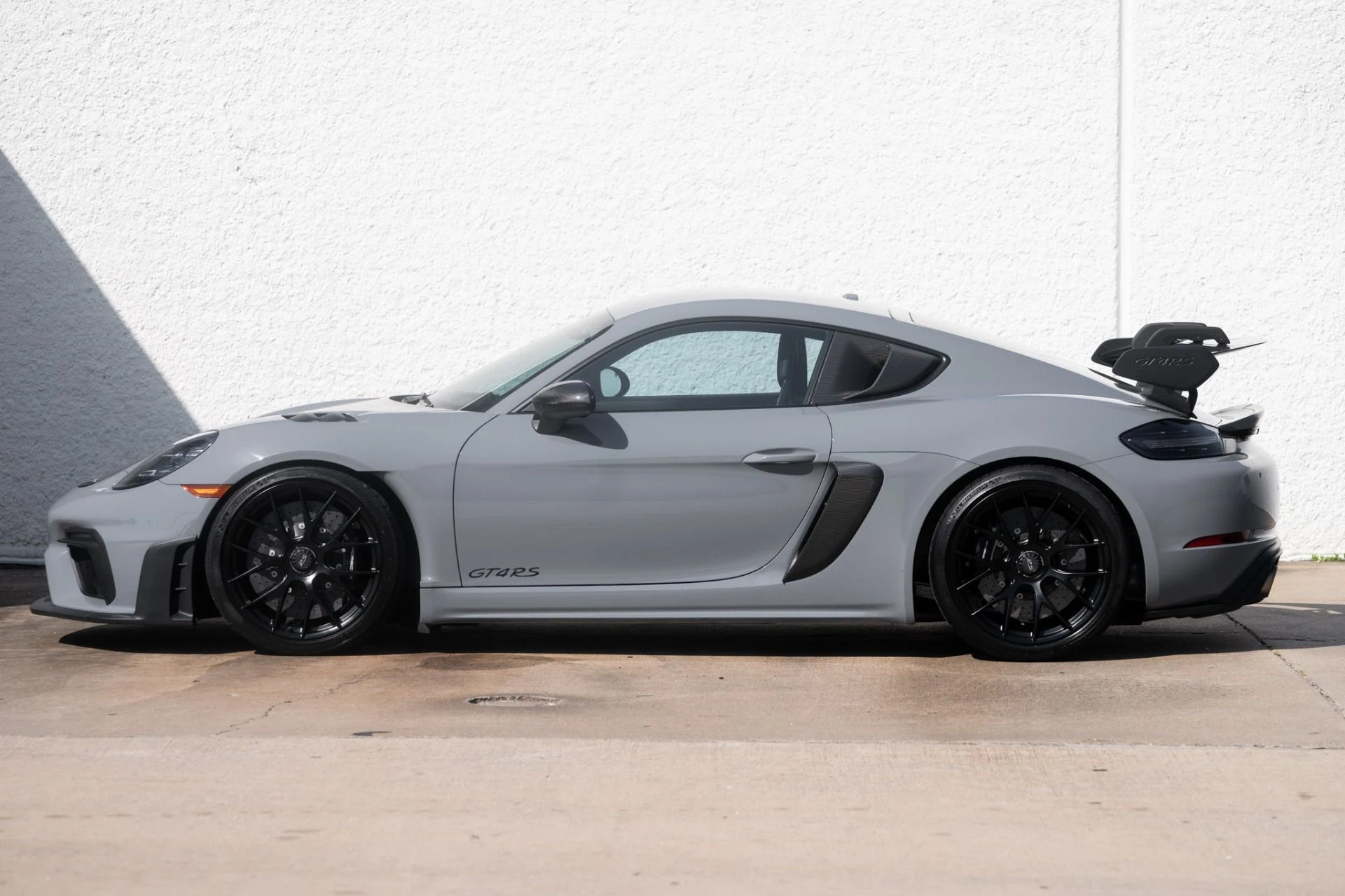 mph011_935025493_Used_2024_Porsche_718_Cayman_GT_4_RS_Weissach_1759510962_b4d3b7d9ac