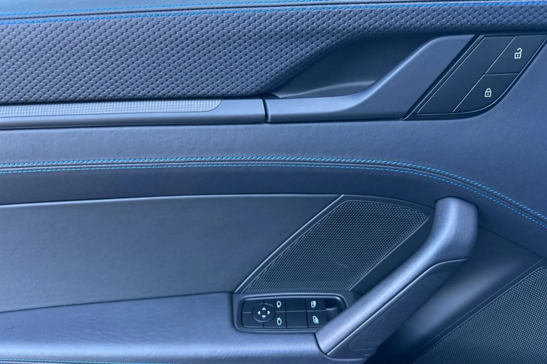 mph011_938110712_1280_d350c30fda