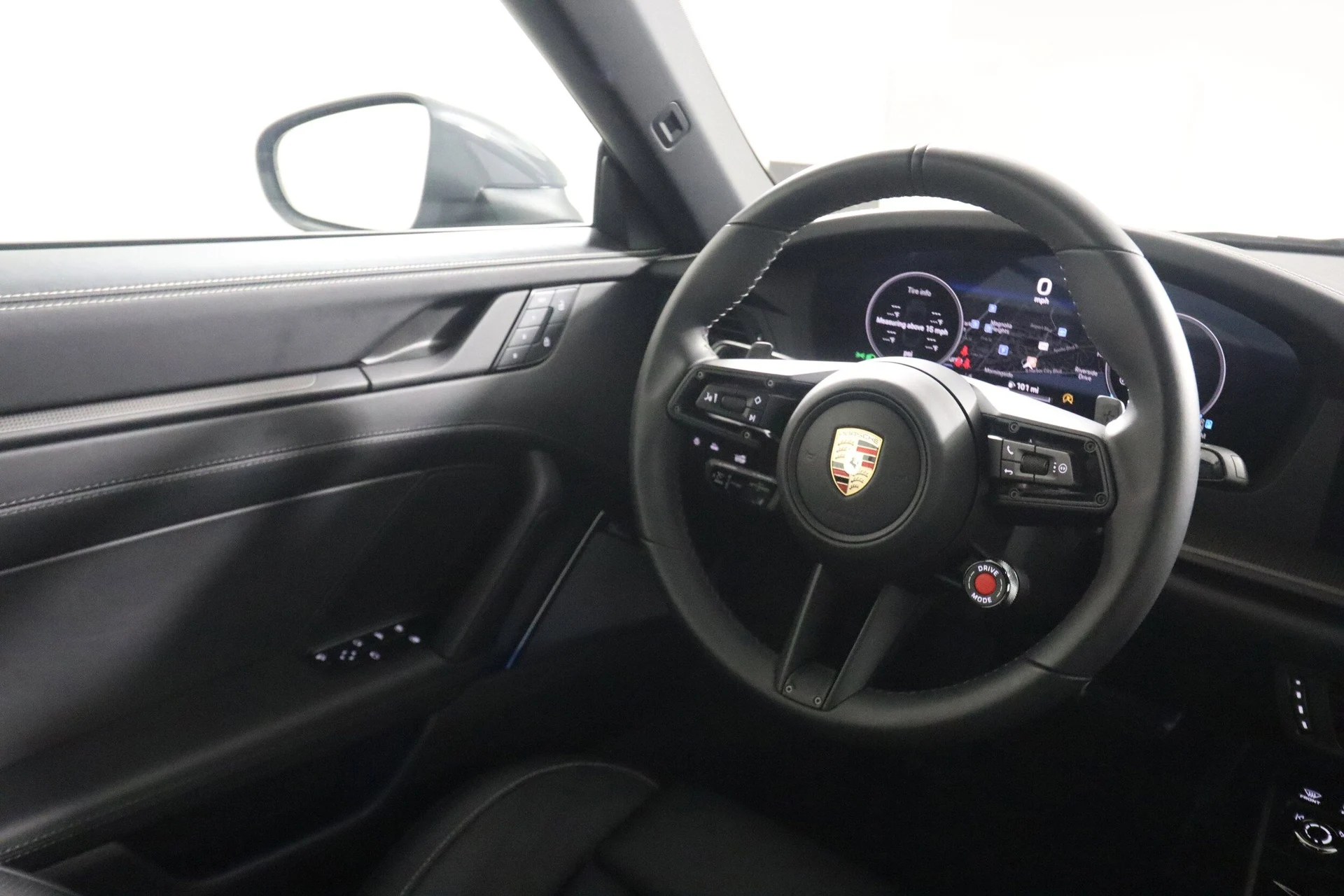 mph011_944775078_a681f62a4a843725d6d5f2a2e08ec91cx_646c12678f