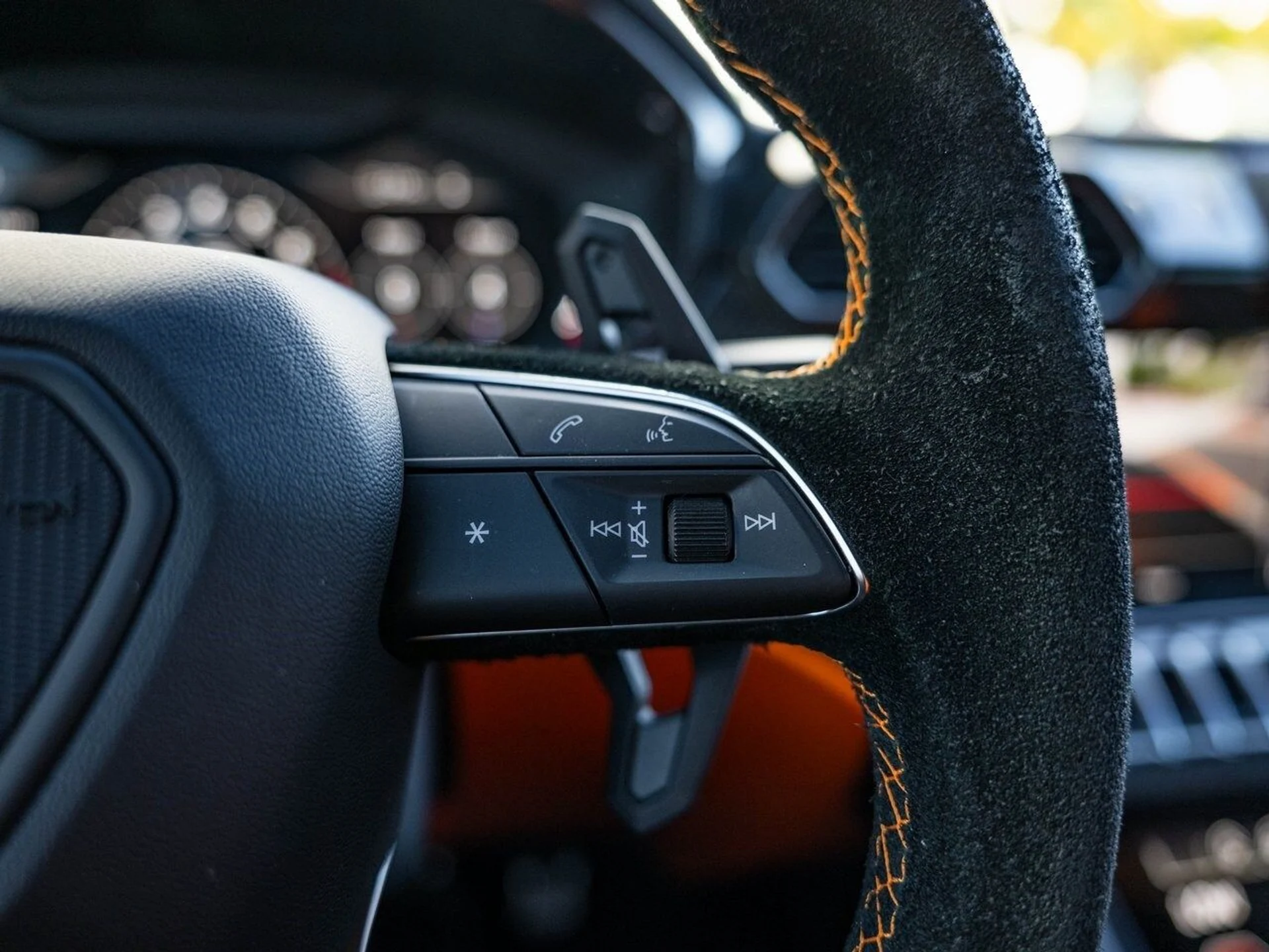 mph011_946345548_b8fb68f80f71bc6bcc3ed7fca4e839c3x_e32785475e