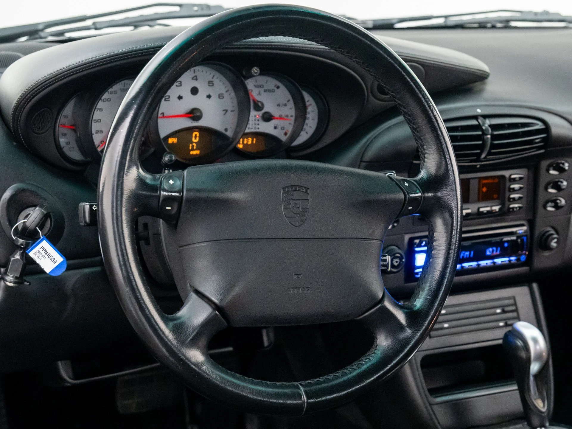 mph011_947033643_4fa1f554210b0782d73a3e29297aed53x_32a73d730b