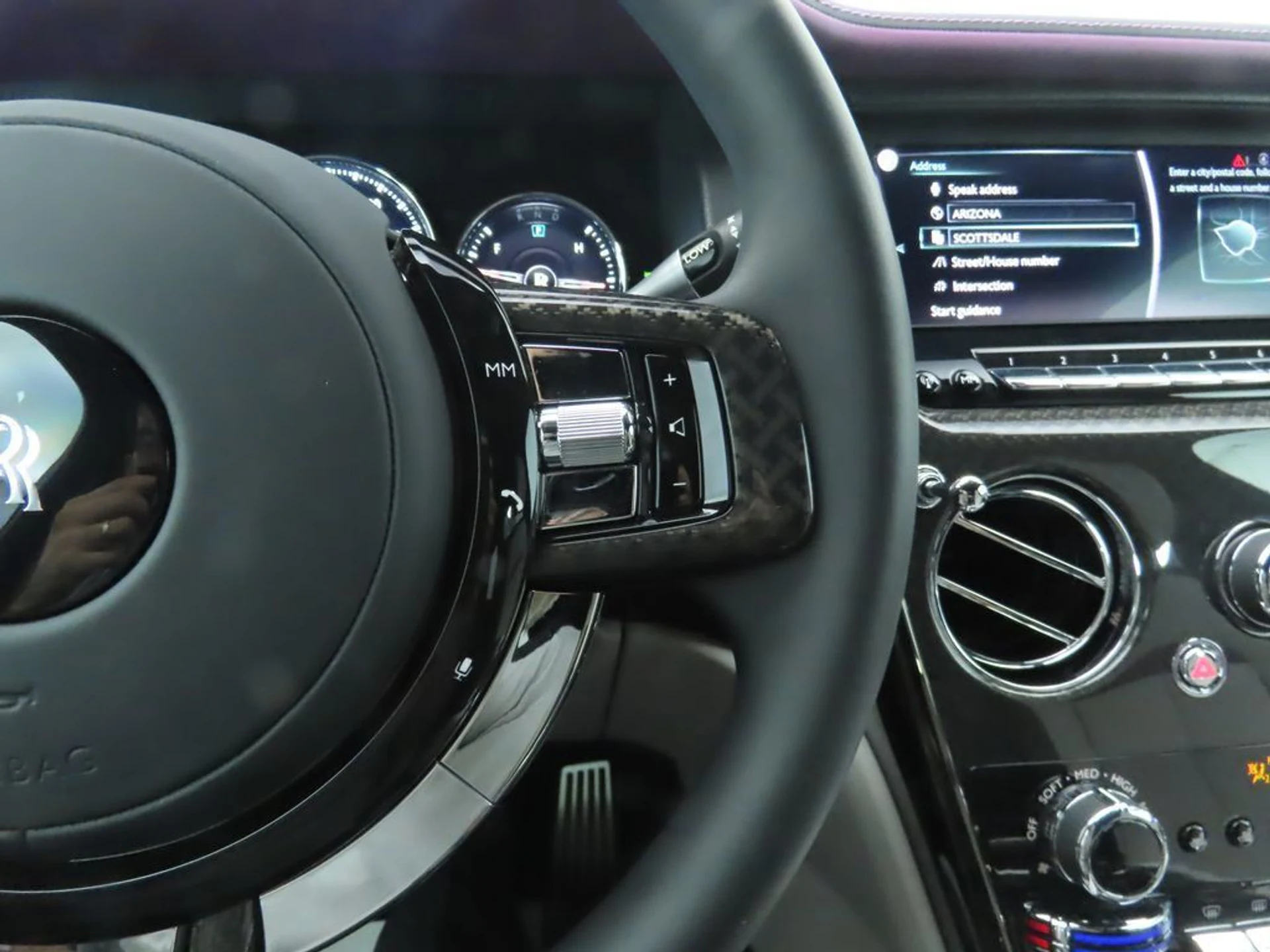 mph011_950306938_used_2023_rolls_royce_cullinan_blackbadgesportutility_8119_22957248_12_1024_6f57e903bc