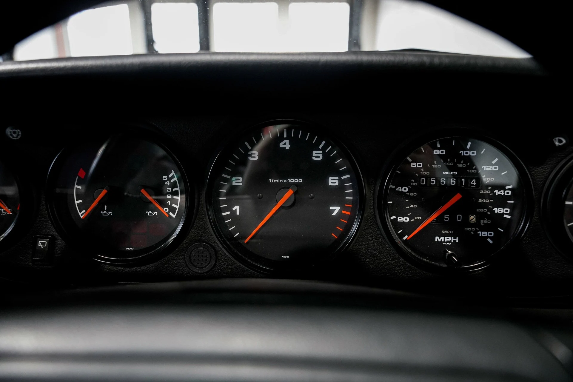 mph011_95176661_8ed1242c1ae99a370cb5a9a4a0f3d858x_f33c6f6689