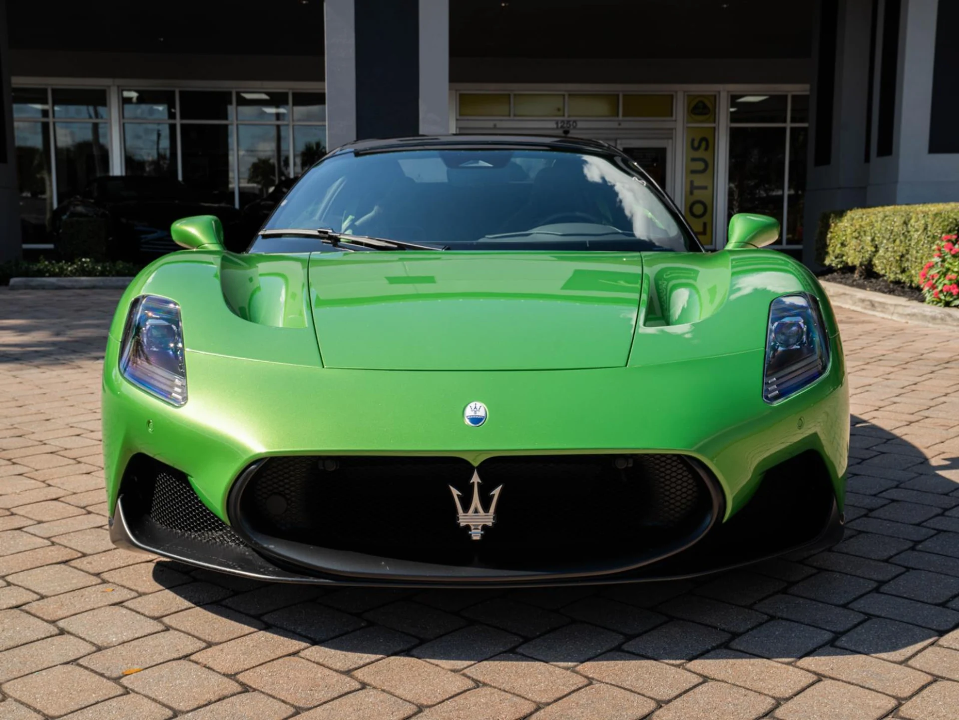 mph011_952216461_Used_2023_Maserati_MC_20_Cielo_1769250110_029a7f194c