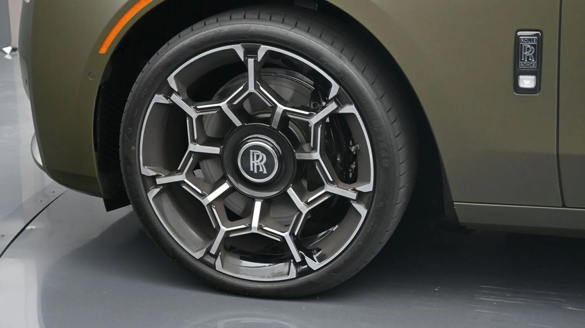 mph011_954035619_17740bd70ea7aa960c8839411d631c85x_d1859a6c00