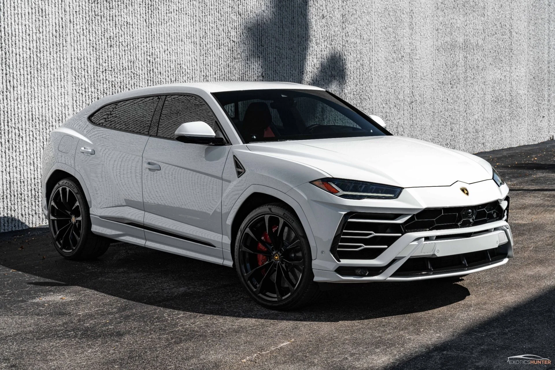 mph011_960222235_Used_2020_Lamborghini_Urus_250_K_MSRP_Advanced_3_D_B_O_Audio_Ambient_Lighting_Red_Interior_MORE_1694207296_e461cab1ec