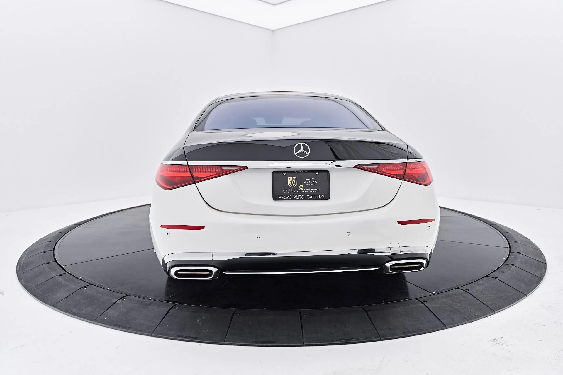 mph011_962210012_Used_2023_Mercedes_Benz_S_Class_Maybach_S_680_1790207131_c6c0eff947