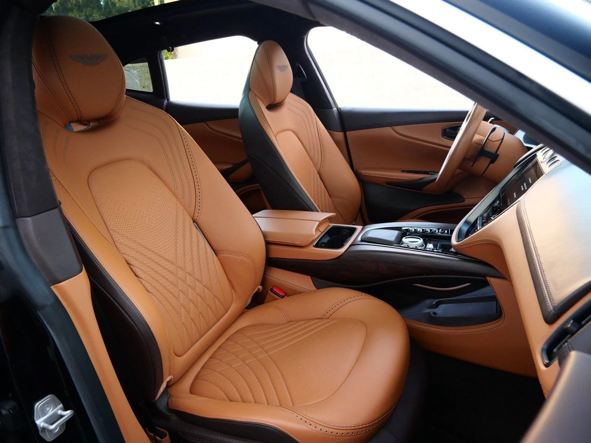 mph011_962451998_838a59e9b4f43404c4e39de8ce8133a3x_ae97d7ddd5