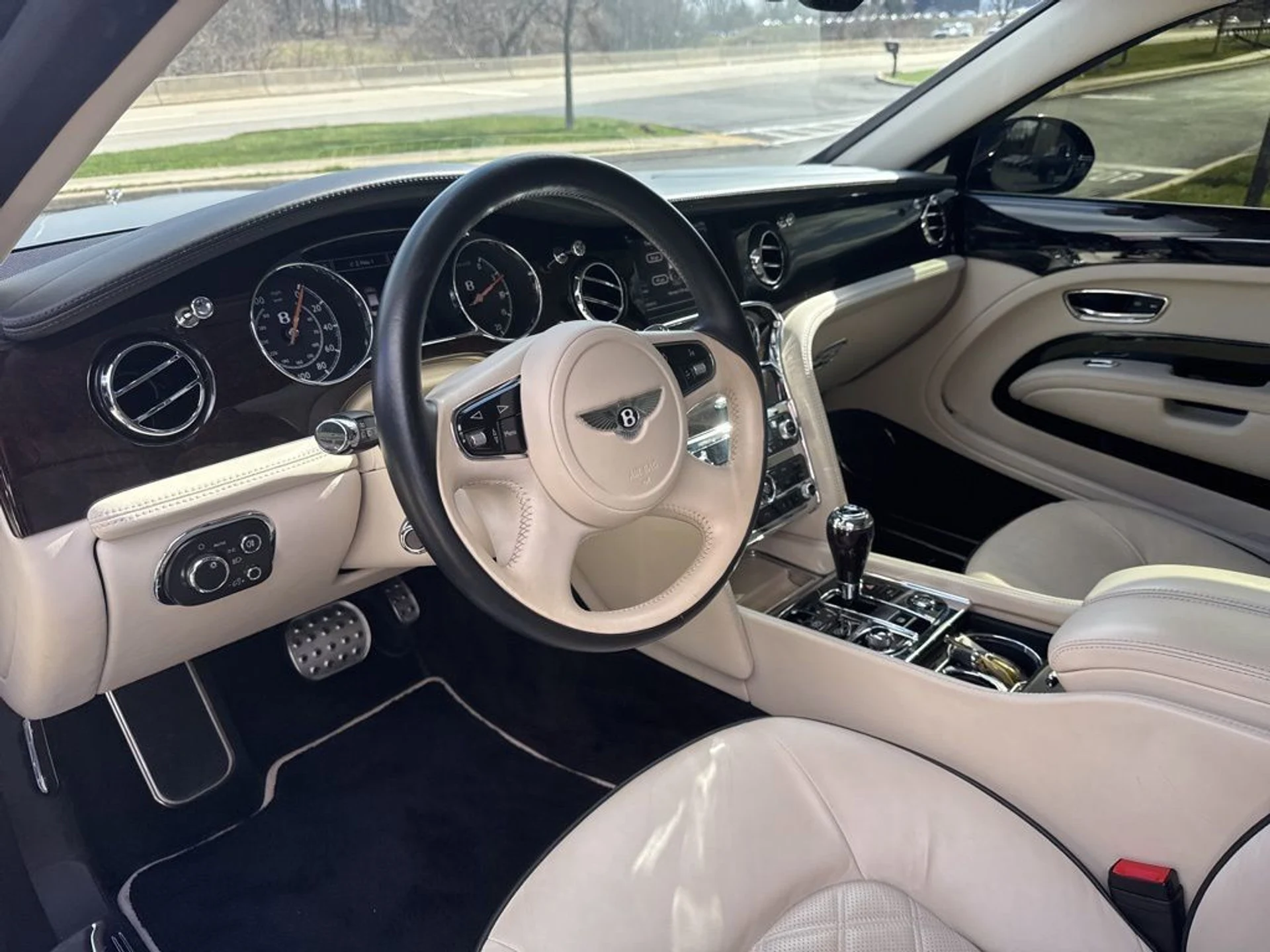 mph011_96334124_47ce38a8e8c54bd9b5b13a4ee8235c9a_e34d022627