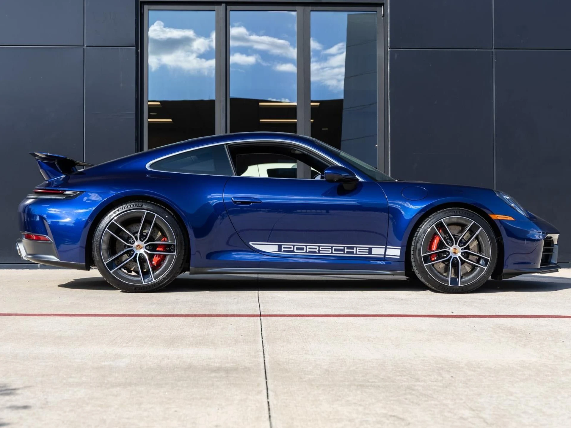 mph011_965022680_12_ab1295ac99