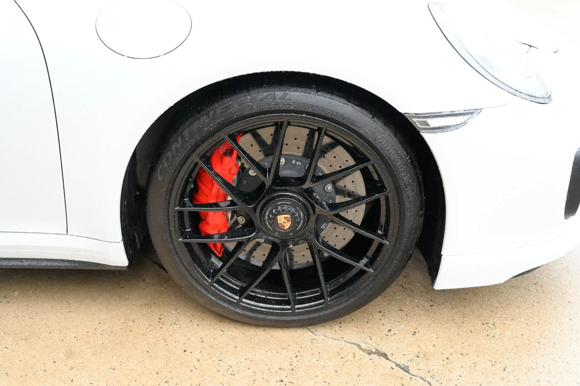 mph011_966615483_731372f3cc8d45a992b15ed24053d81a_1532de3e72