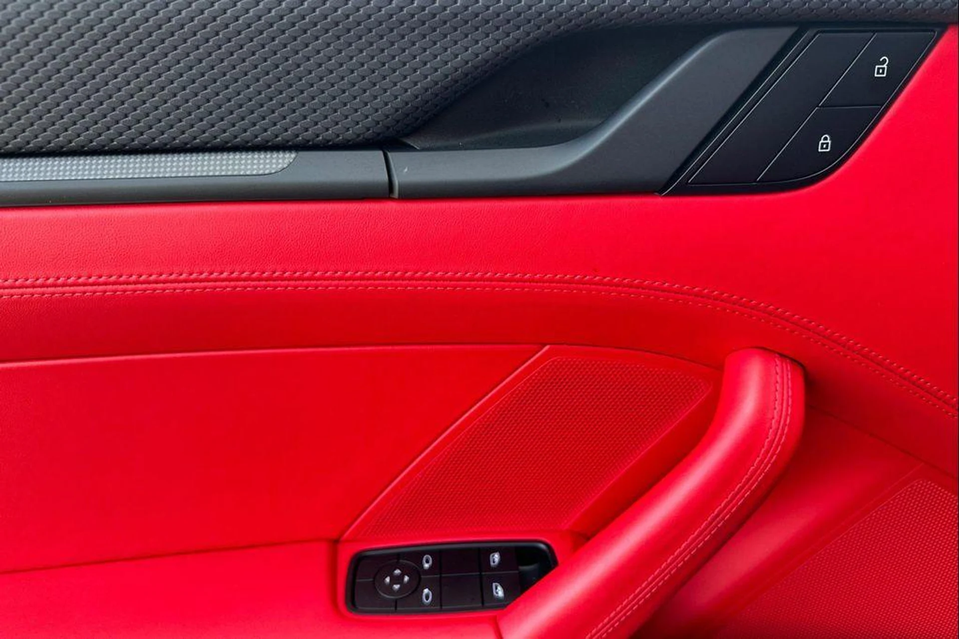 mph011_967039817_o_JE_4x6_CF_0z_Yh_INI_Szrww_QK_Wcug_475cdfa5b6