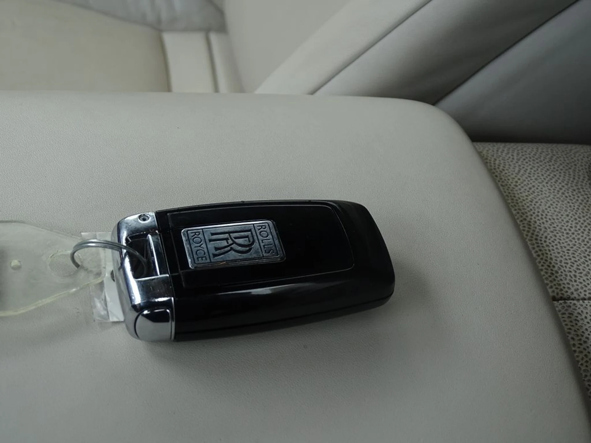 mph011_975639411_s3jmcjw0fumx3nfqwgga8hnizsh2_8d0bdaa717