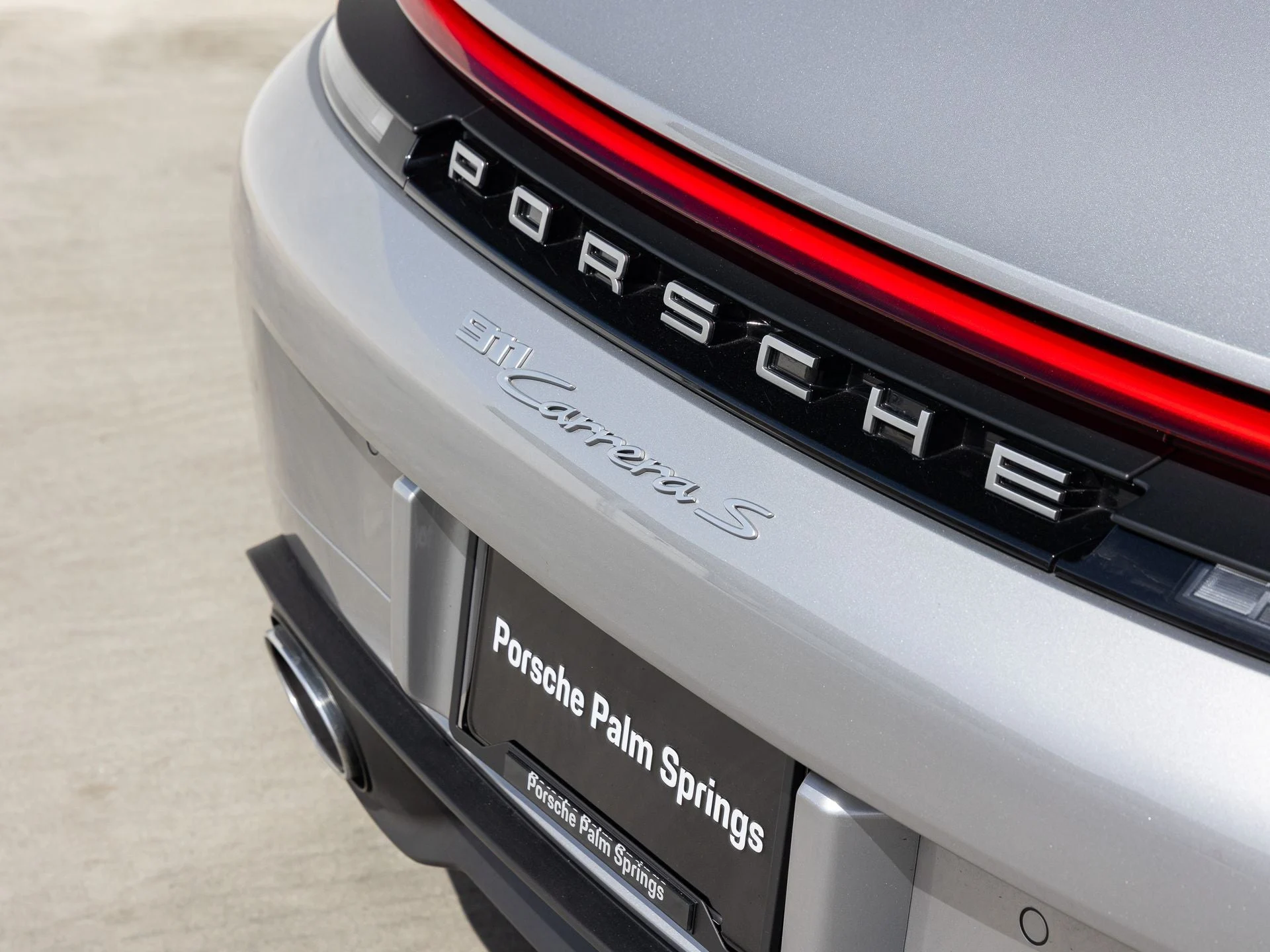 mph011_977208915_12_8efea79271