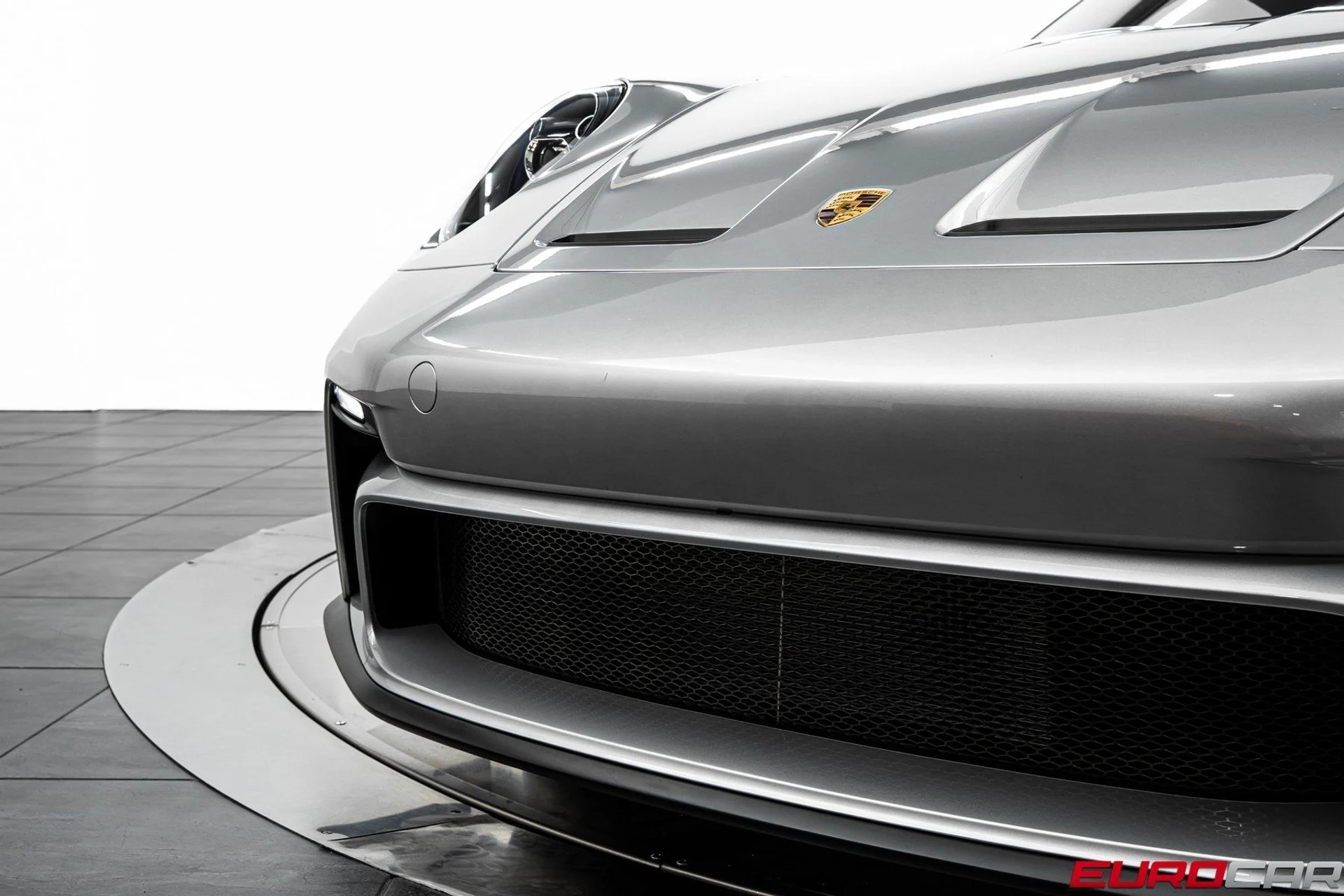 mph011_979867383_image_12_f87f7be51d