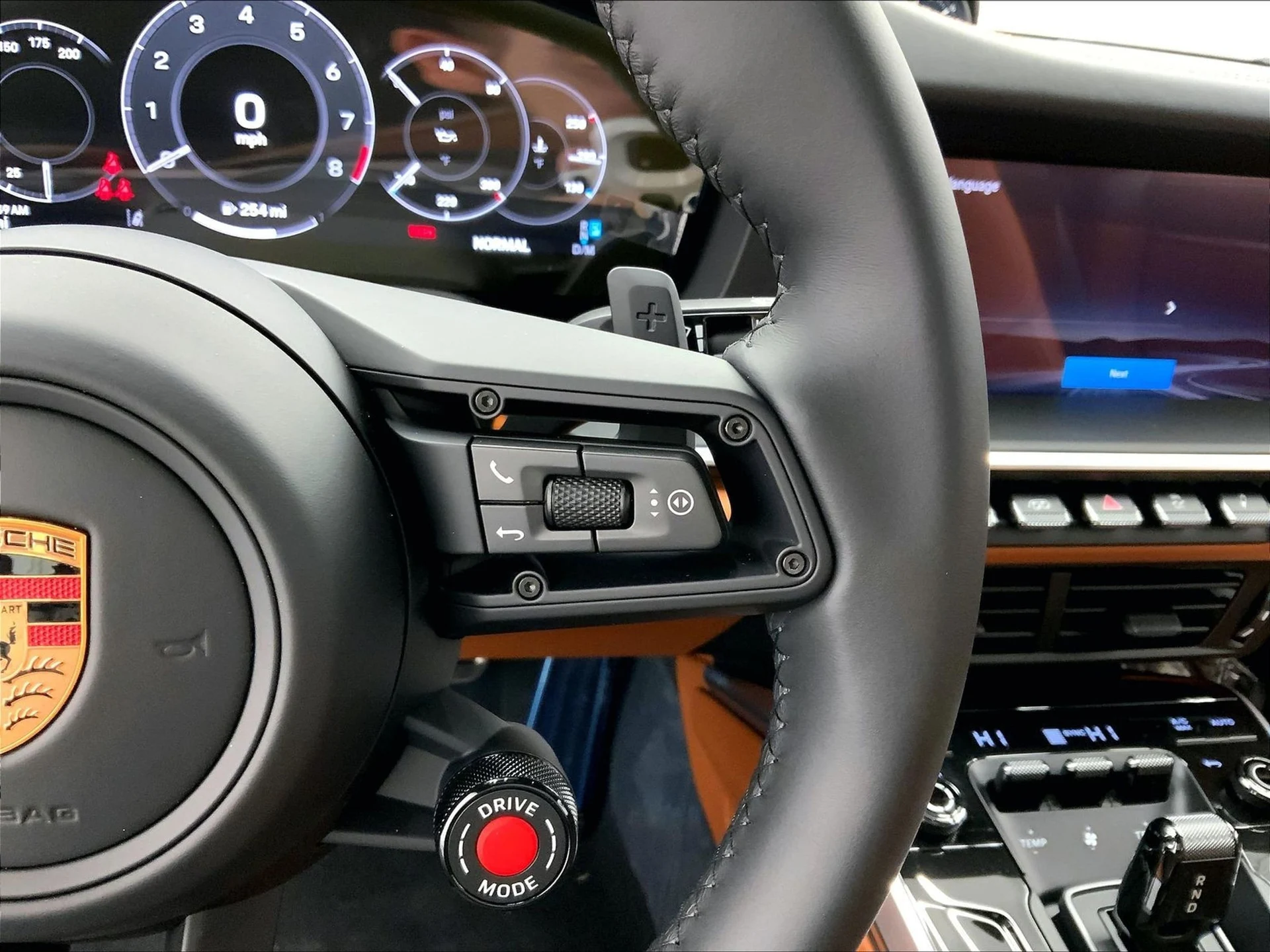 mph011_980510385_7cdb26630a36d4c18a11f34cfa76b96bx_718143f045