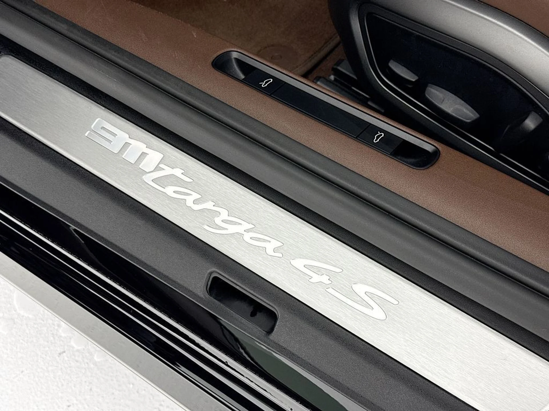 mph011_982745149_a0725c3af955b87a4275daacb56f0e76x_1ea73f89ba