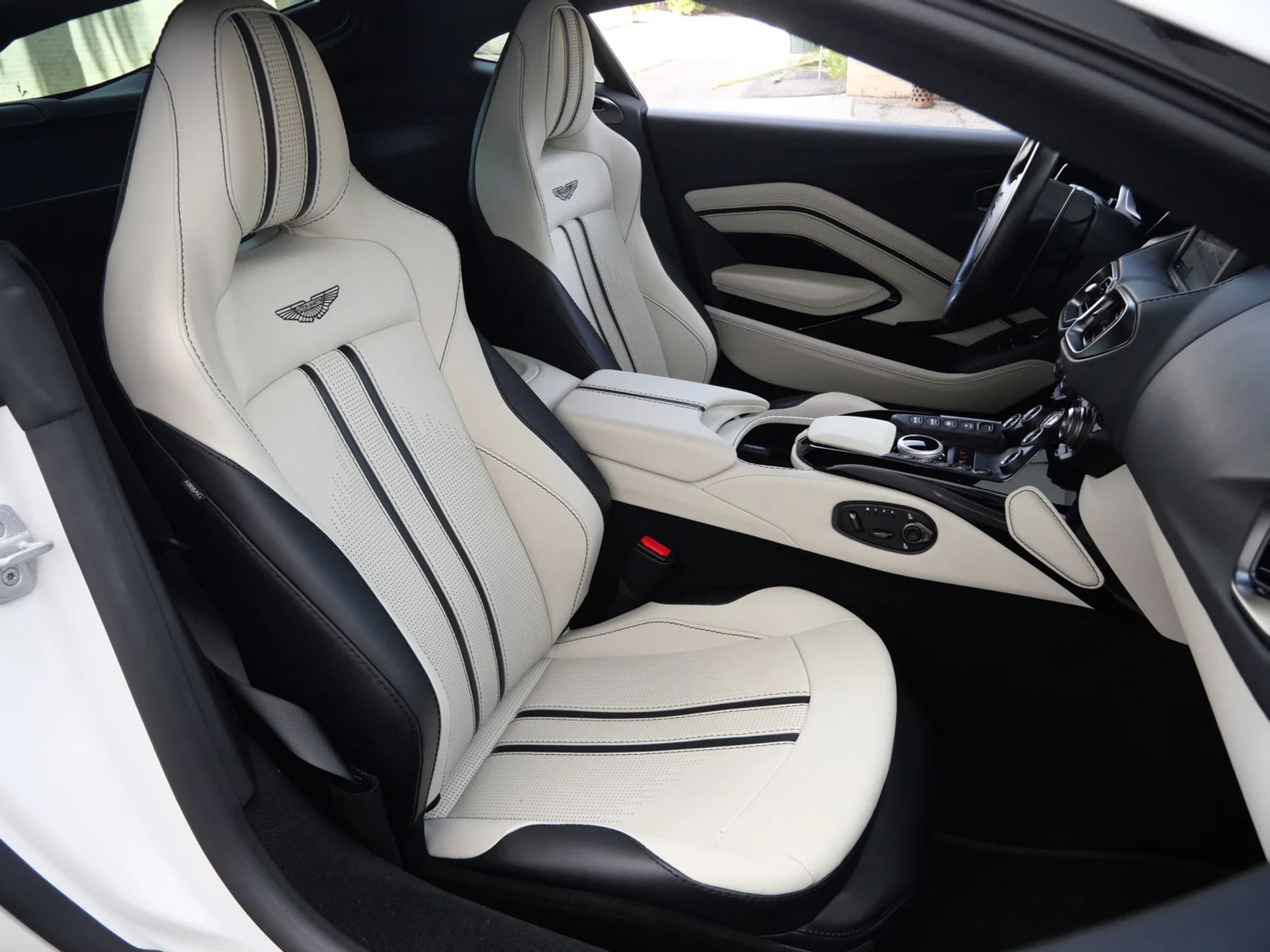 mph011_983348056_1f184ac6e97d86e43337af84fc739890x_9d42aa8a5b