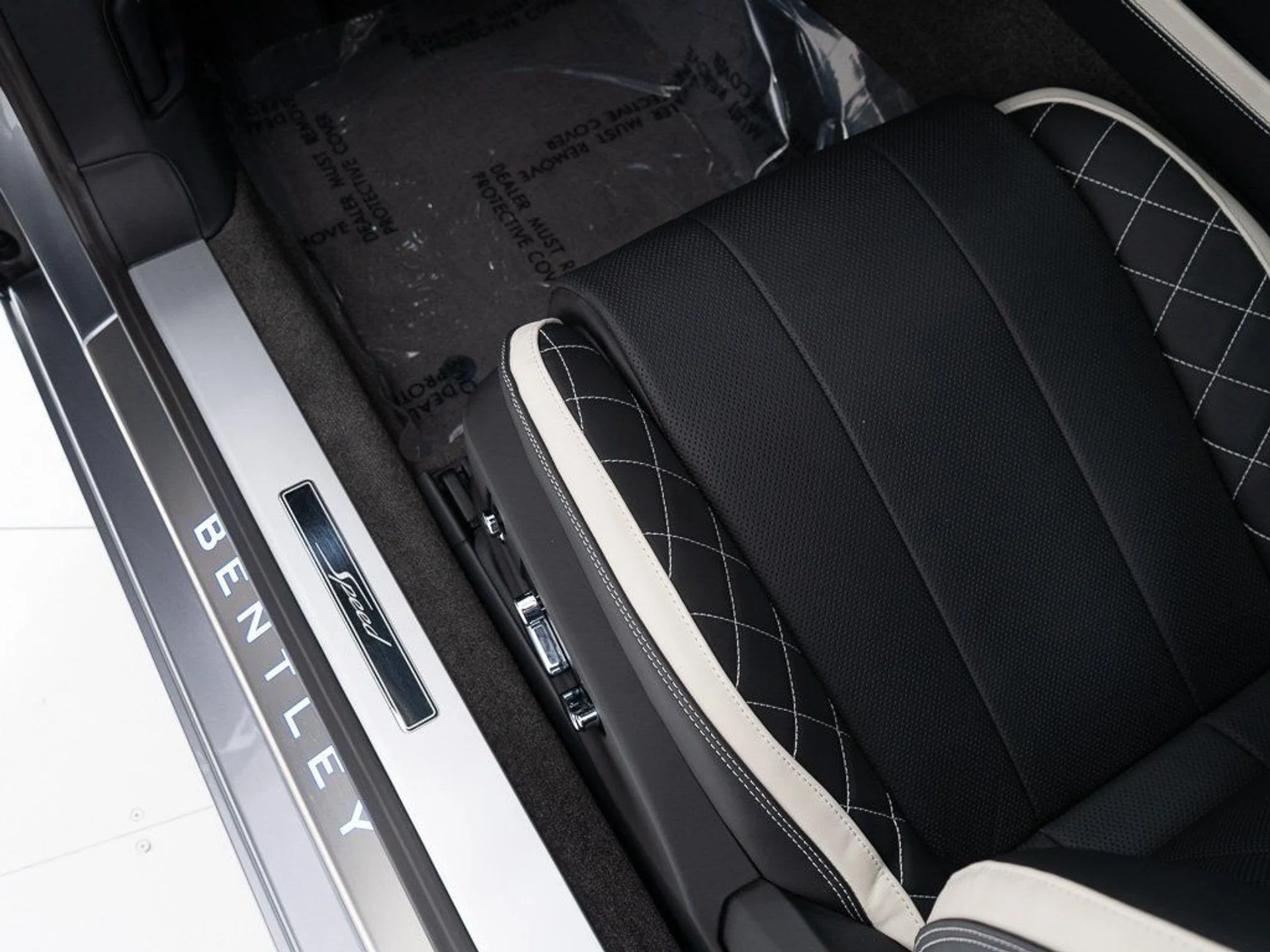 mph011_984529091_7190283da0c9c89ea5c2cbff24fc3c31_5a266987d3