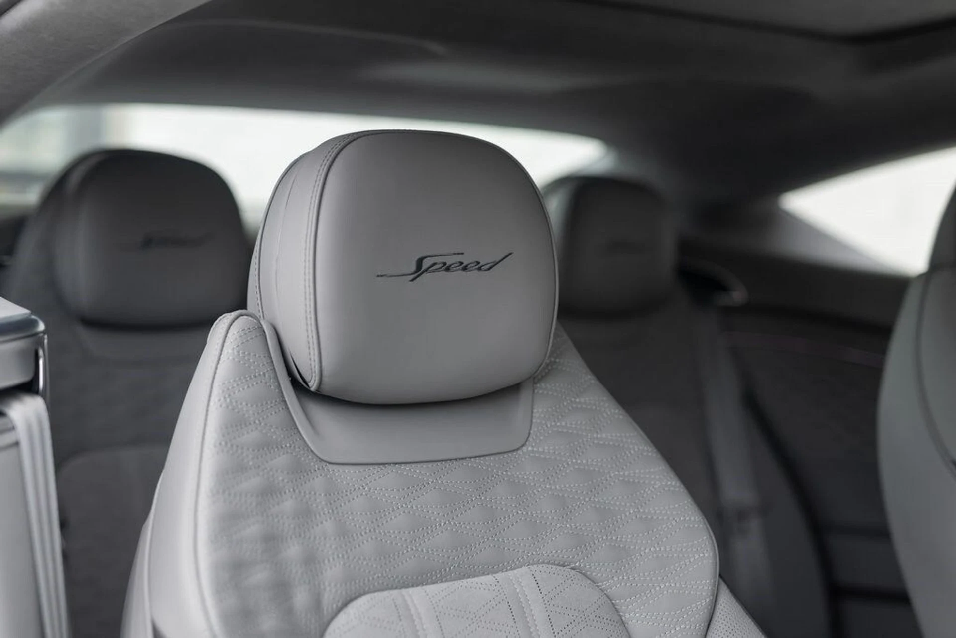 mph011_986475735_54dadf19d59e0abc8de3c41ed540fb31x_cbb4a9219a