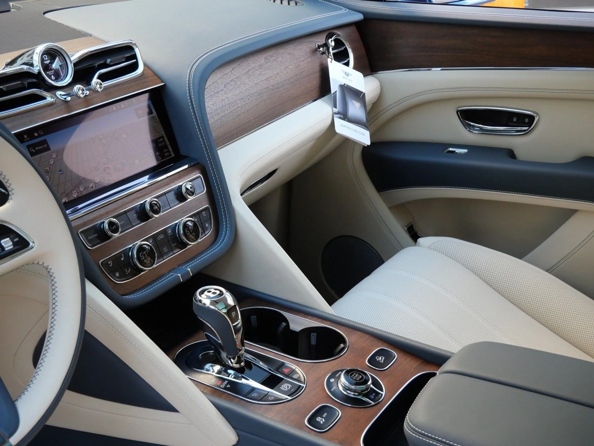 mph011_989623595_0c24d90d41ca9984d92051a4c60abdffx_64b673a3df