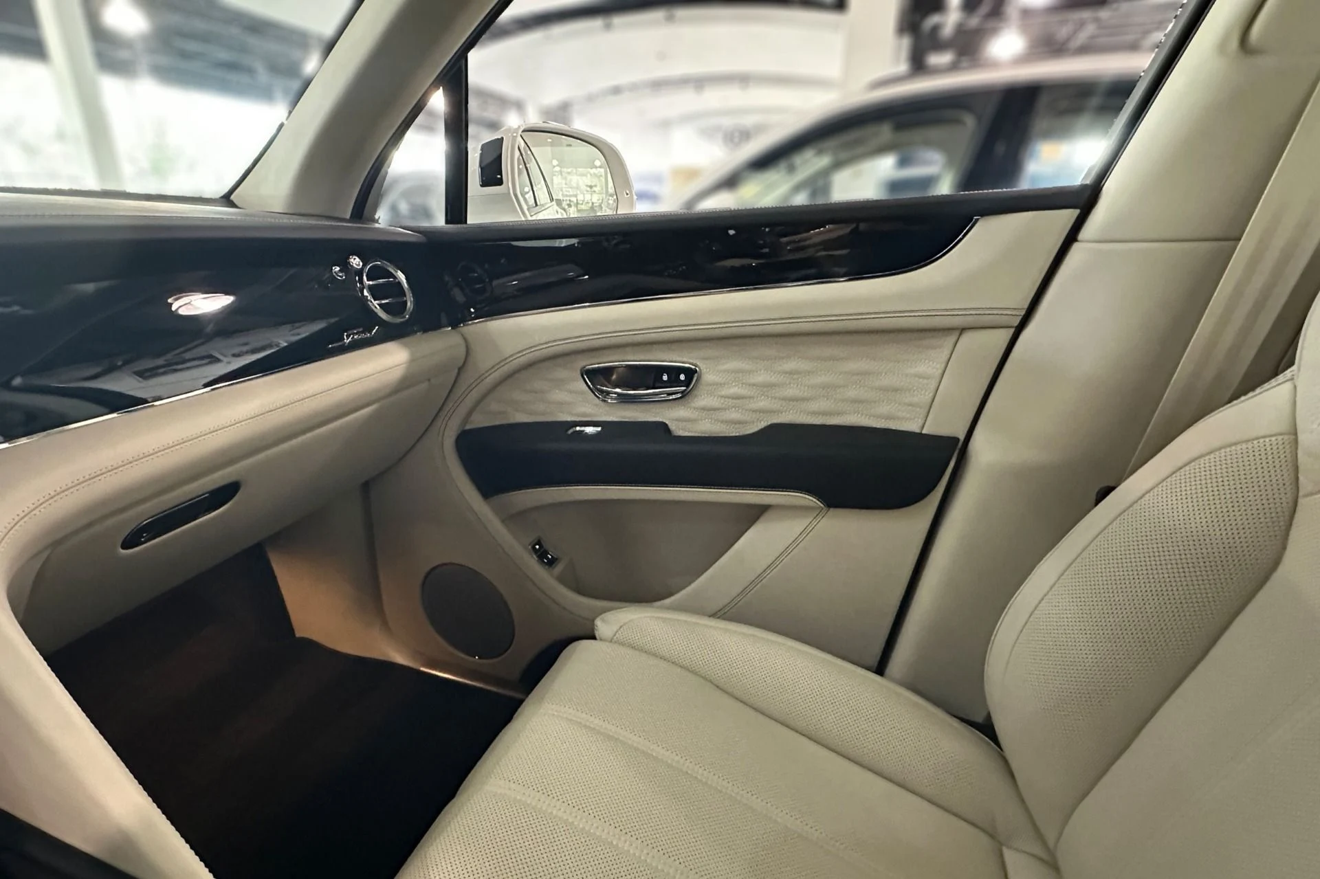 mph011_989875499_New_2027_Bentley_Bentayga_Speed_1790242950_2e8365325b