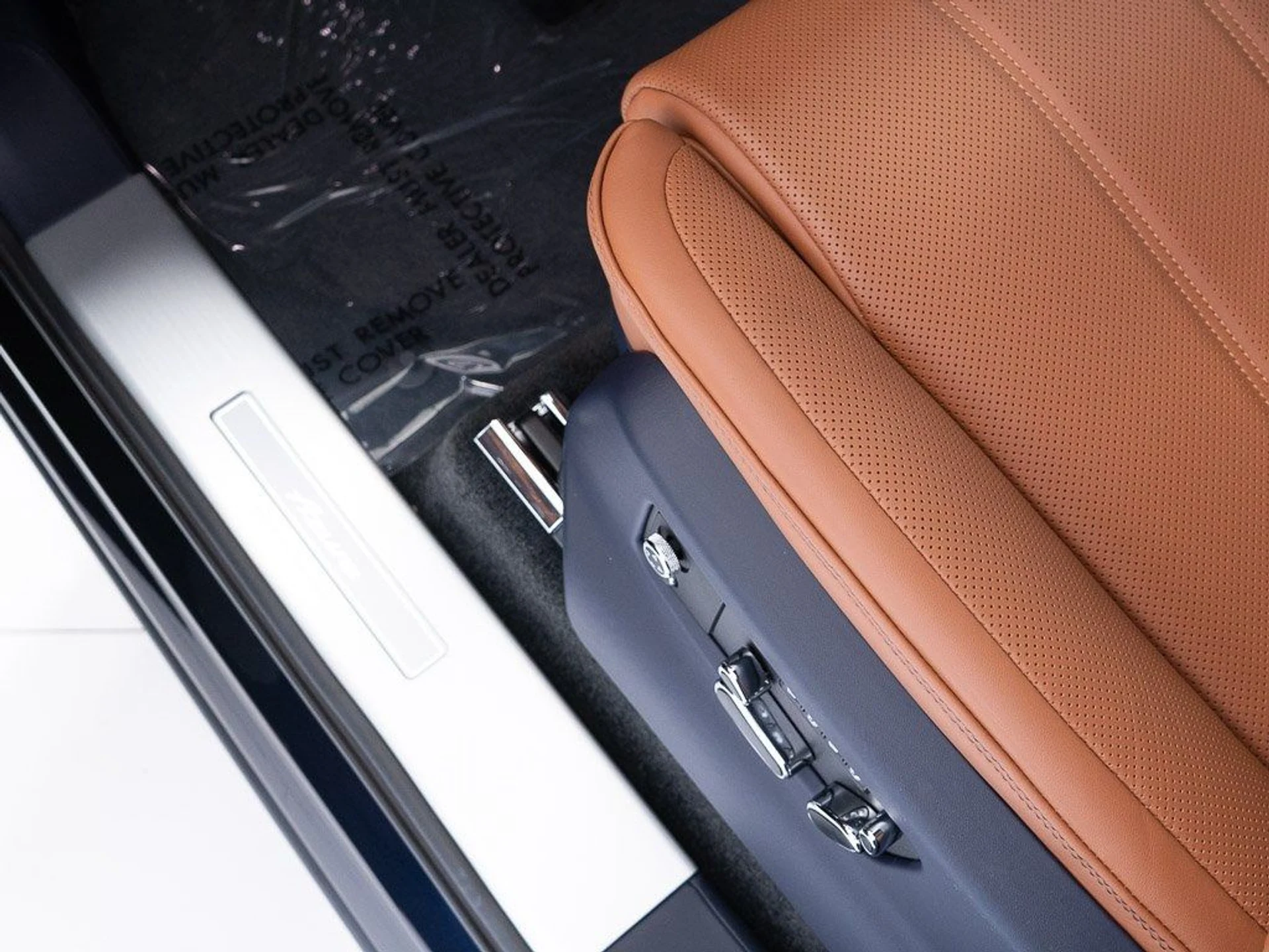 mph011_995426870_bcf2da53b94b0615e6d02743ae8de0b9_f004d7d338