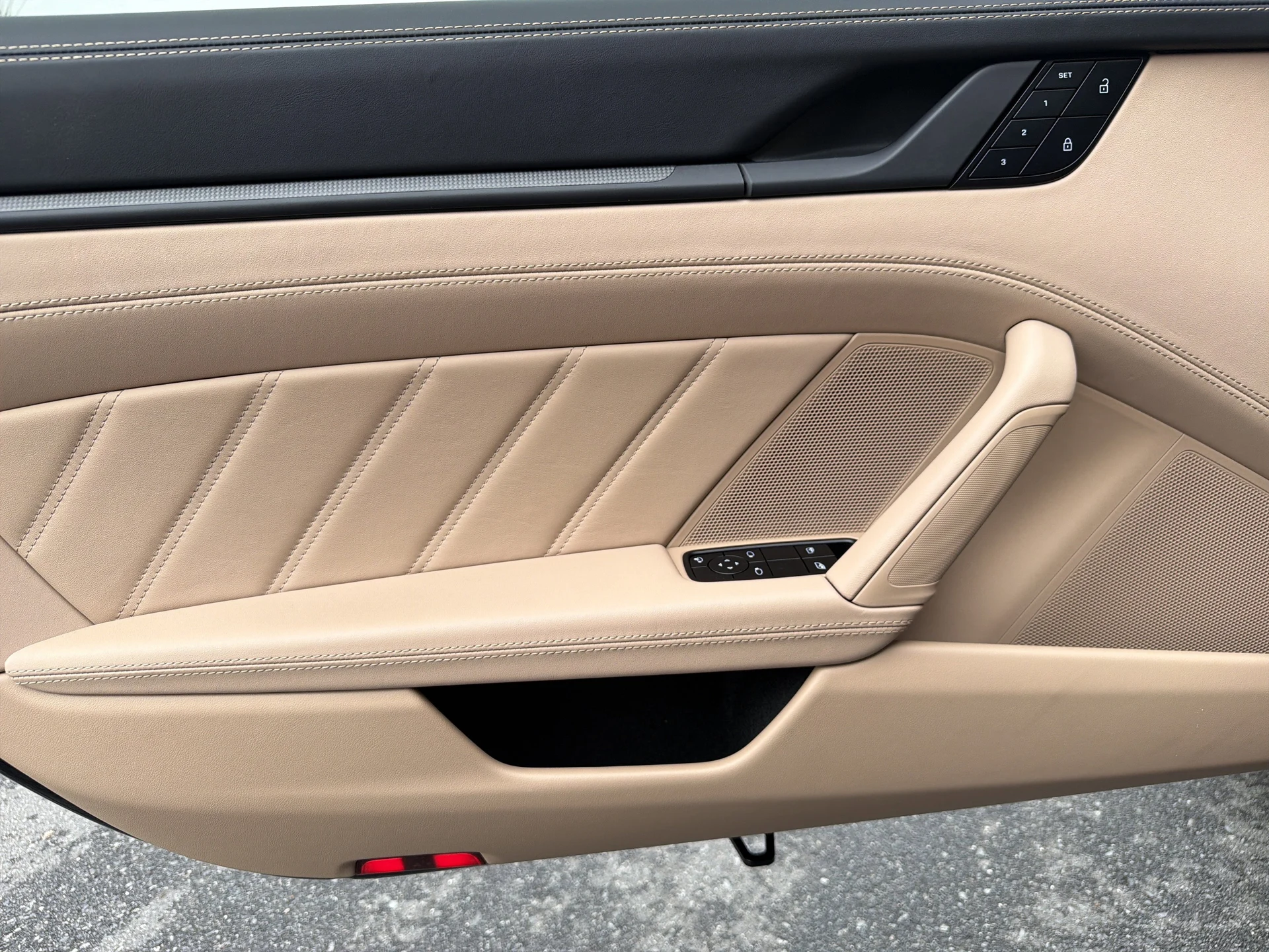 mph012_100044533_d855e9fdcc124127a655e085a46d798a_17e6597bda