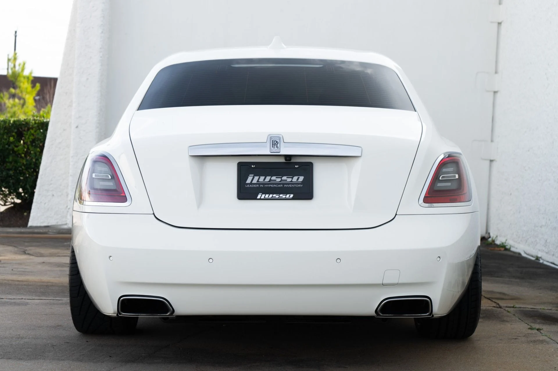 mph012_1000758951_Used_2022_Rolls_Royce_Ghost_1771452003_522916a650