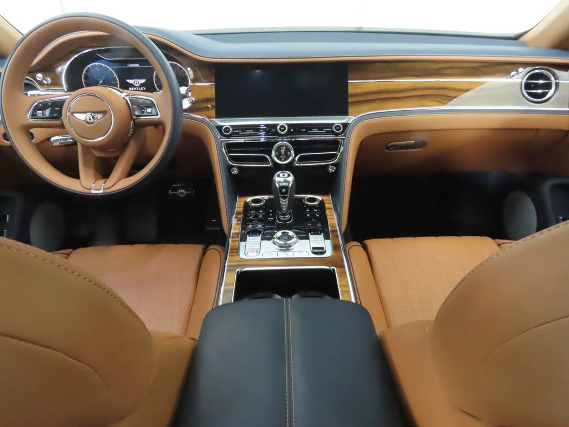 mph012_1001635785_used_2021_bentley_flying_spur_v8sedan_8119_22952402_13_1024_6b5588963c