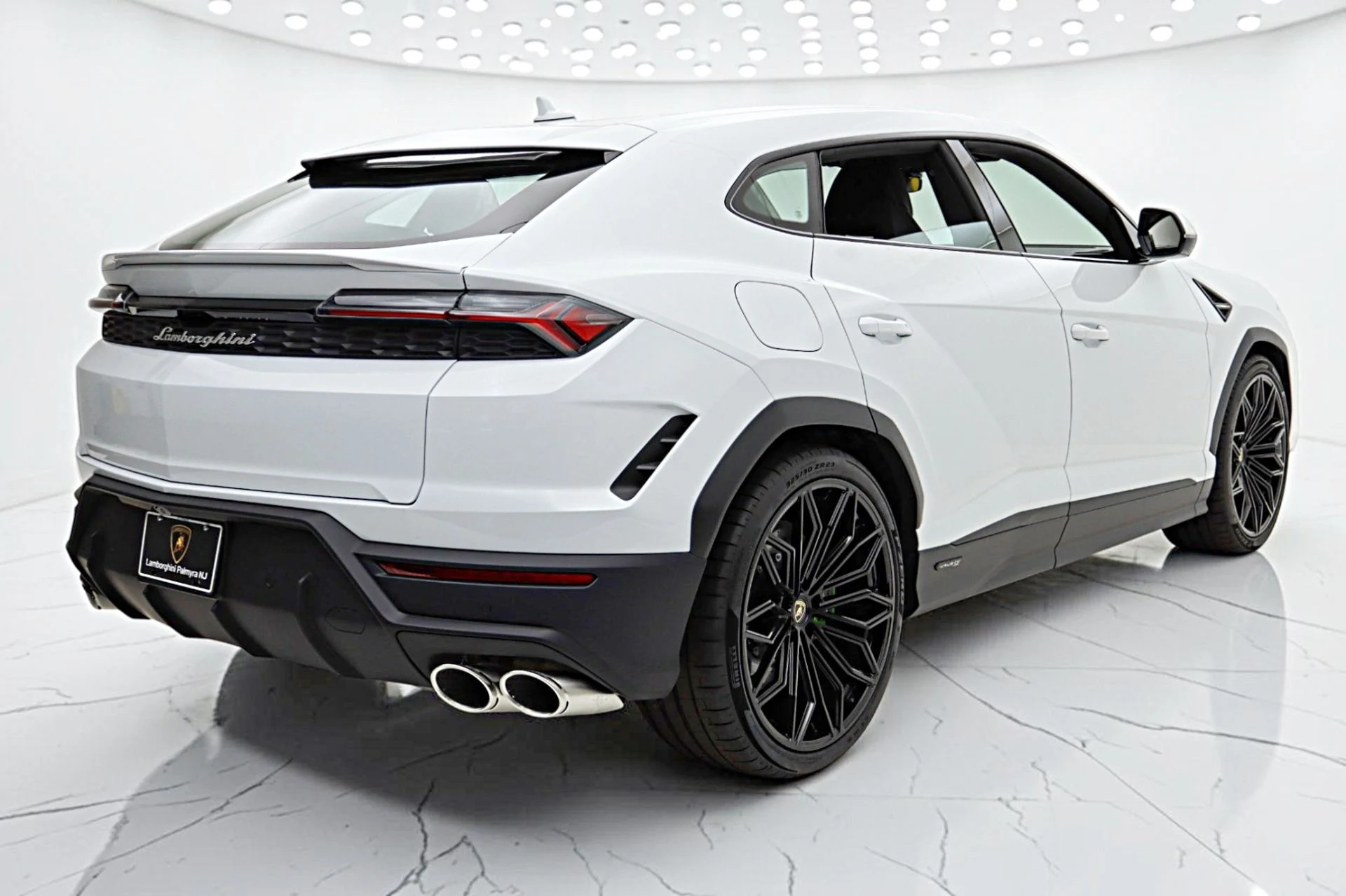 mph012_1013979036_New_2026_Lamborghini_Urus_SE_6ca21fc93a