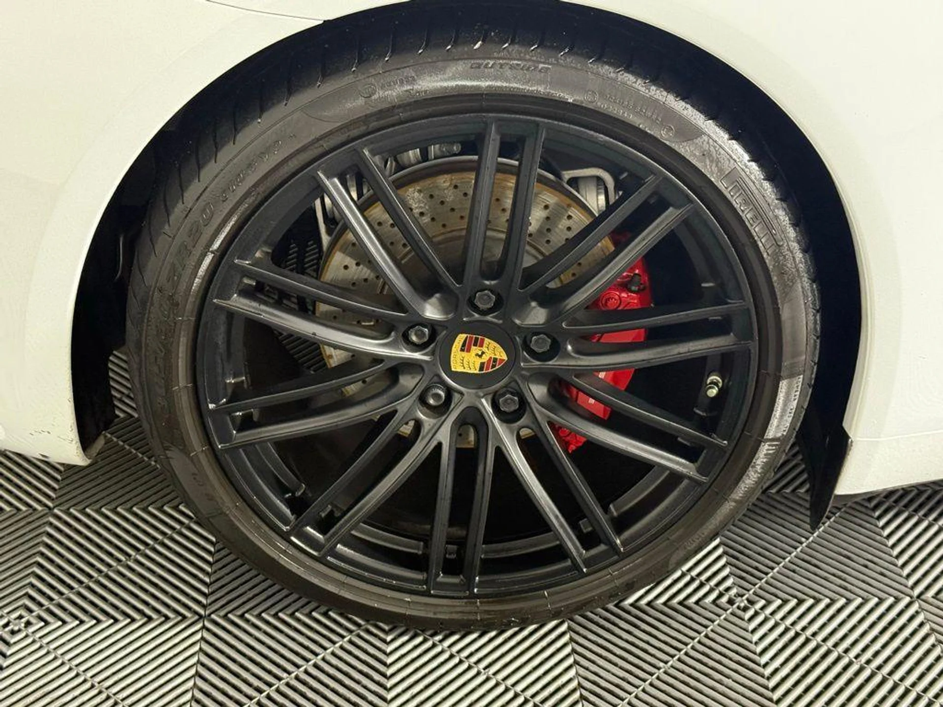 mph012_1020947749_VPF_Kqg4_BG_9_PN_Agmr_C5_Zcn_Be8_v_M_e8f126d880